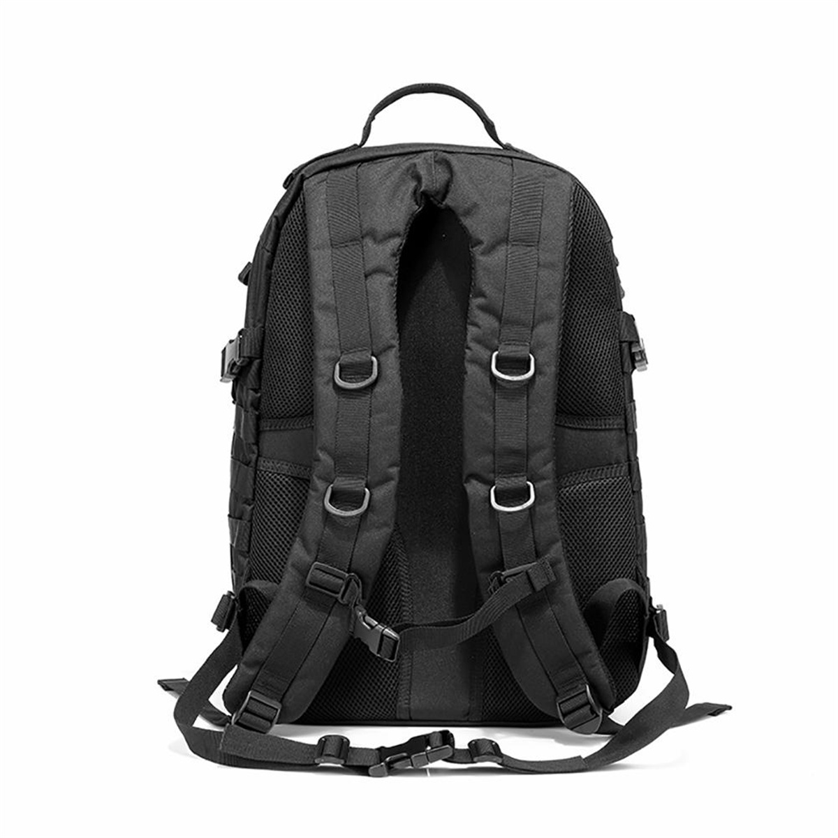 Schwarzer taktischer Rucksack, Rückansicht, mit mehreren Gurten und Schnallen.