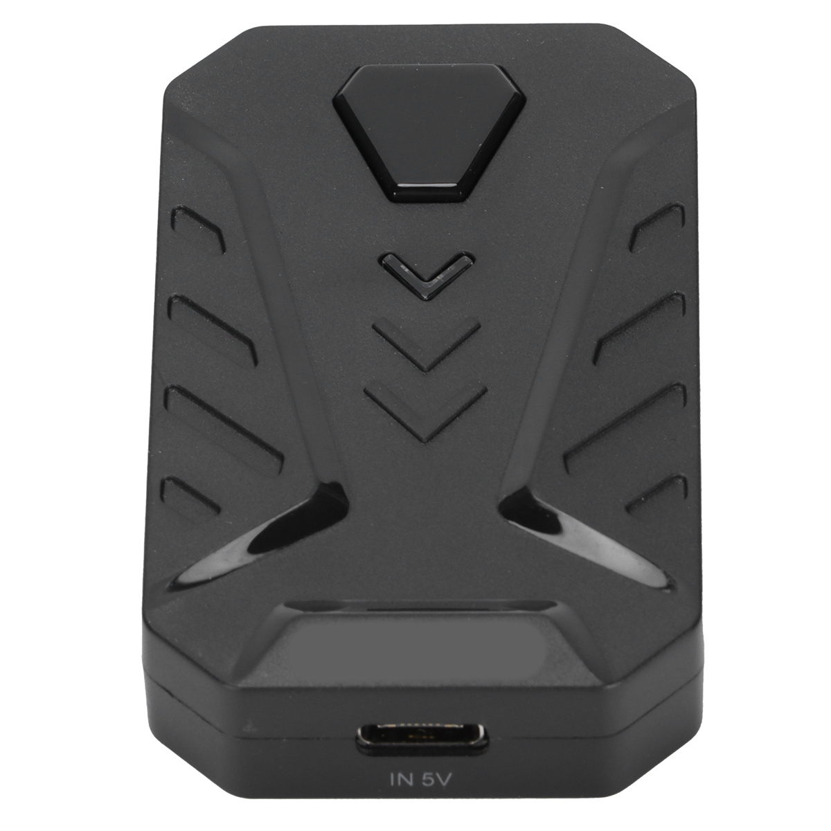 Ein schwarzes, geometrisches Gerät mit USB-Anschluss und Pfeilen. Das Gerät ist wahrscheinlich ein GPS-Tracker.