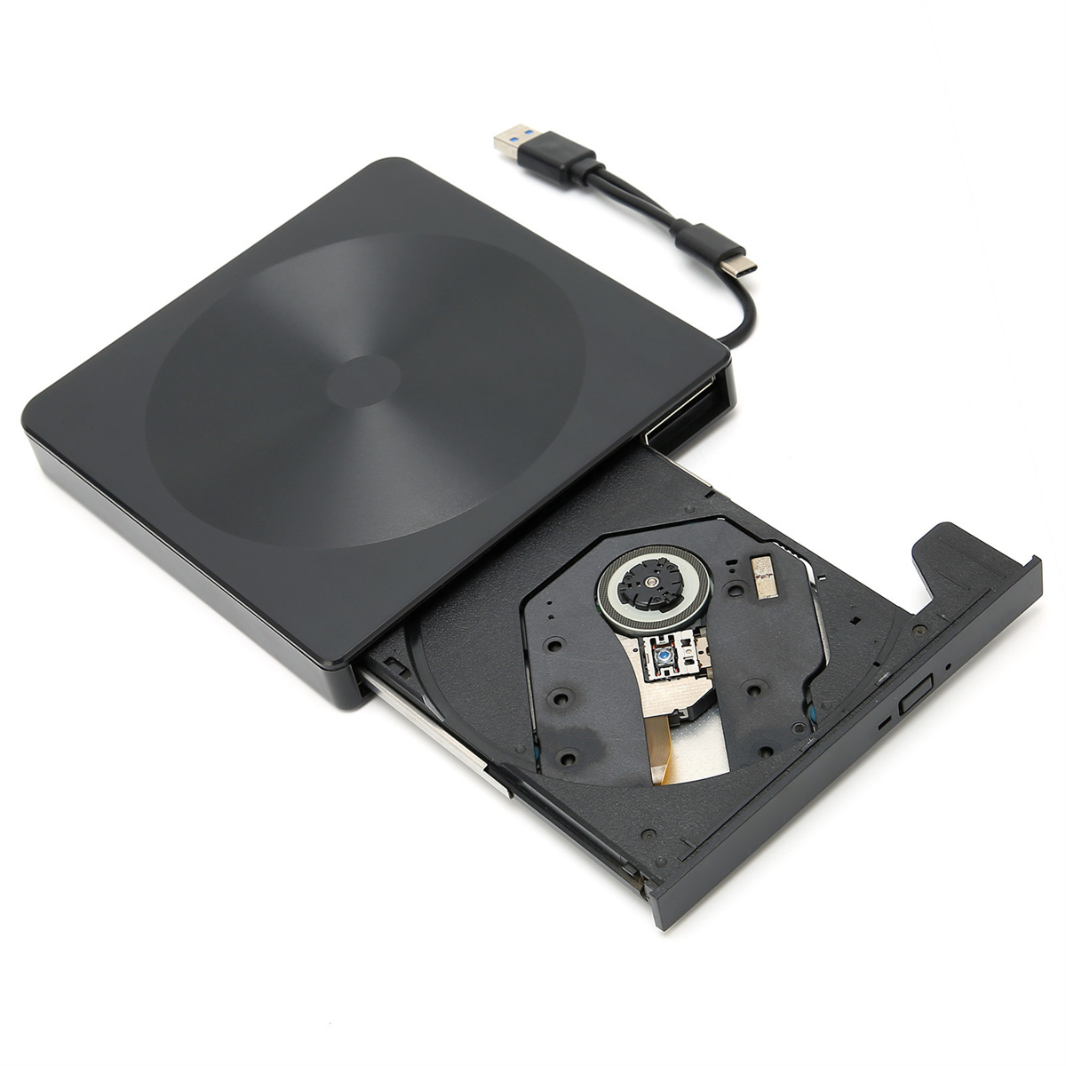 Schwarzes externes CD-Laufwerk mit geöffnetem Laufwerk. Inklusive USB-Kabel, auf weißem Hintergrund. Details innen.