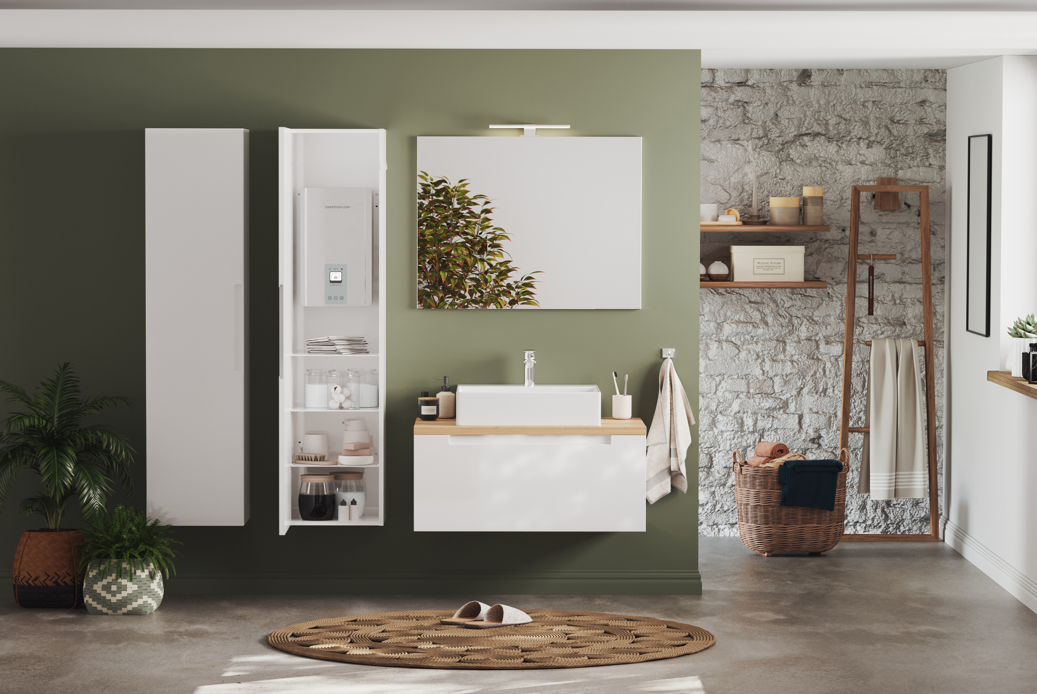 Un bagno con mobili bianchi, uno specchio e un lavandino. Una pianta, un tappeto e asciugamani decorano la stanza verde.