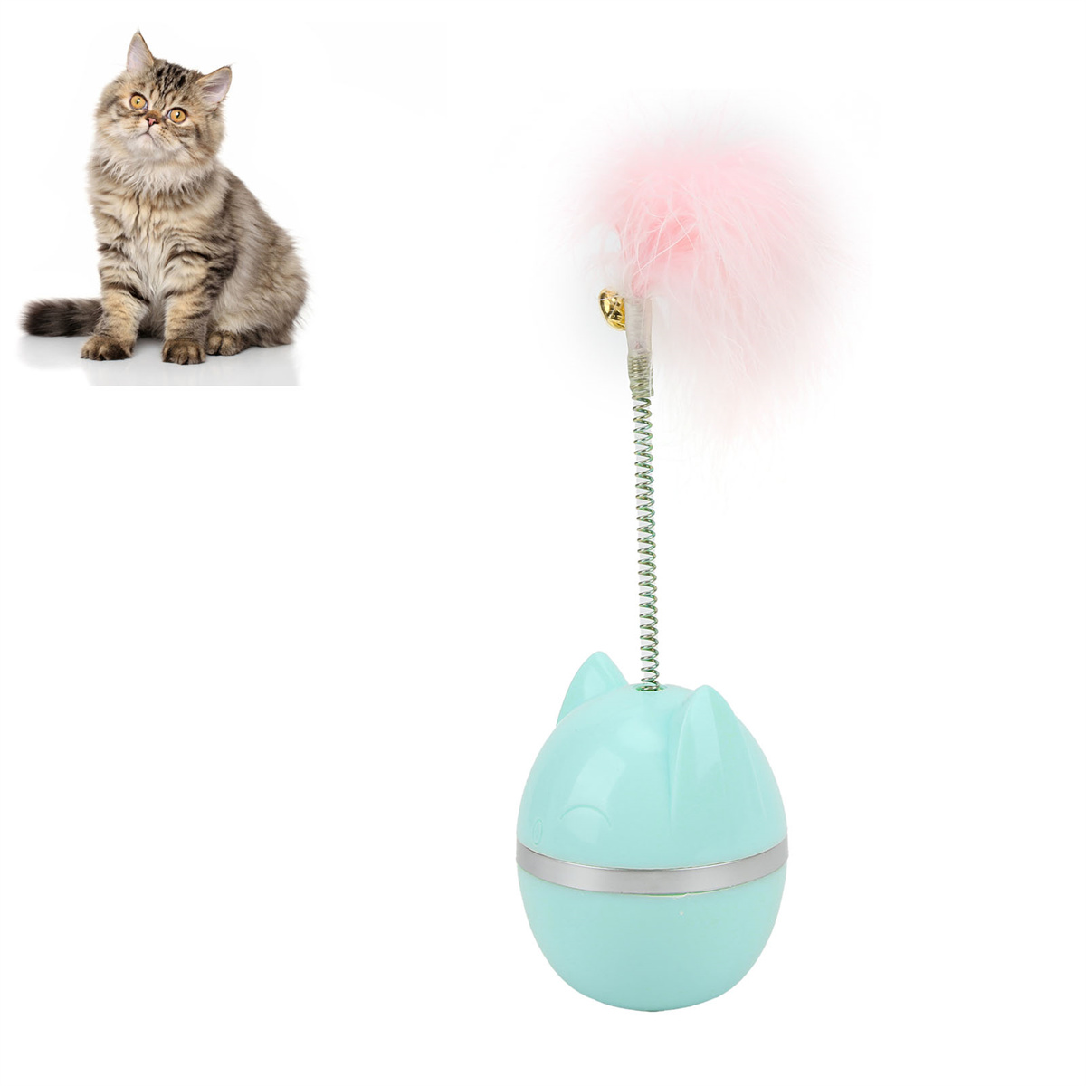 Ein Katzenspielzeug mit blauem Sockel, Feder und rosa Federaufsatz, Katze sitzt daneben.