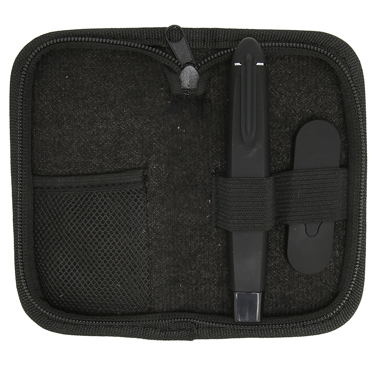 Ein schwarzes Etui mit Reißverschluss, das ein schwarzes stiftähnliches Gerät und einen kleinen Halter enthält.