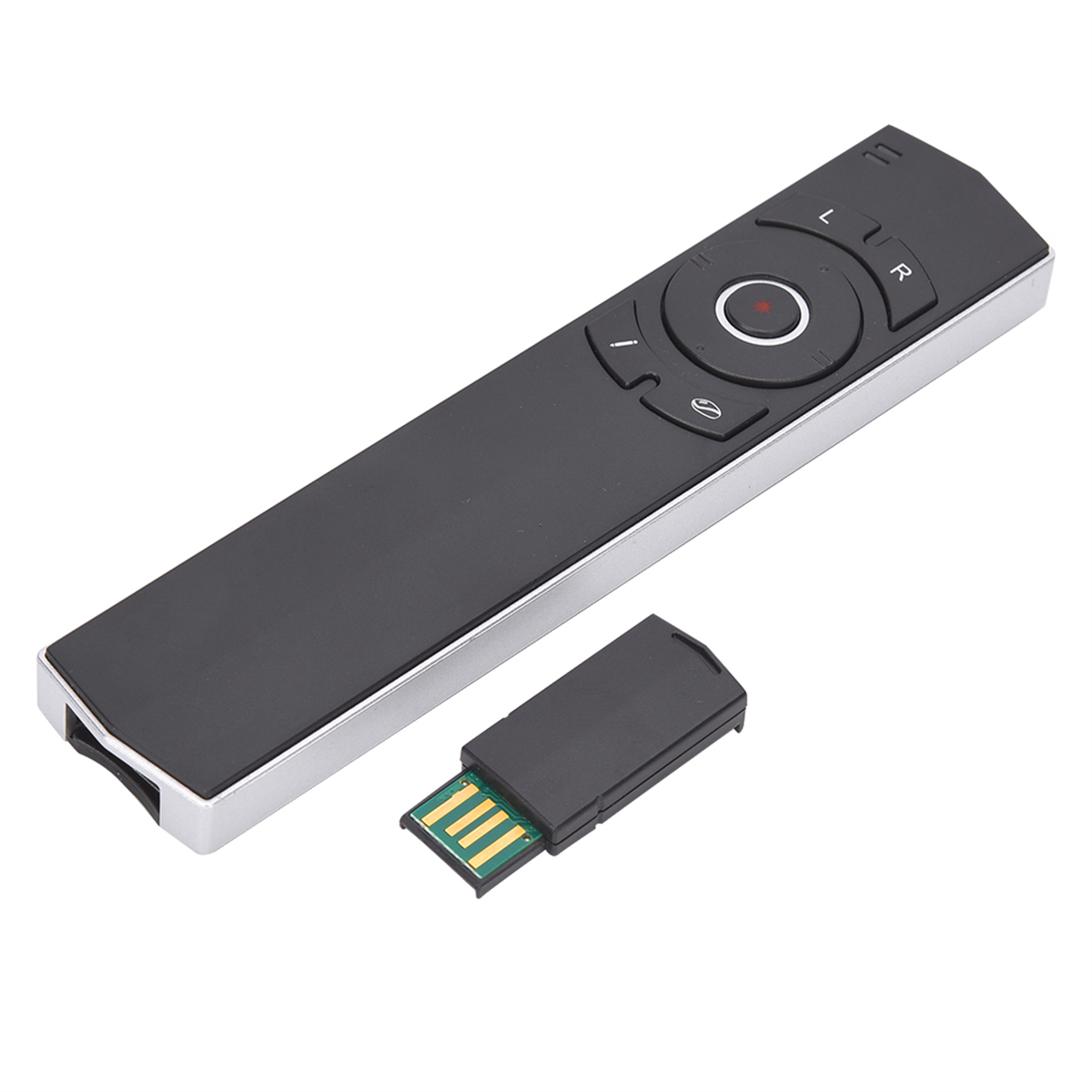 Eine schwarze Präsentationsfernbedienung und ein USB-Empfänger auf weißem Untergrund.