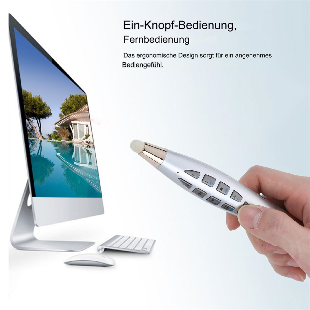 Person hält ein silbernes stiftähnliches Gerät mit Knöpfen und zeigt auf einen Computerbildschirm und eine Tastatur.