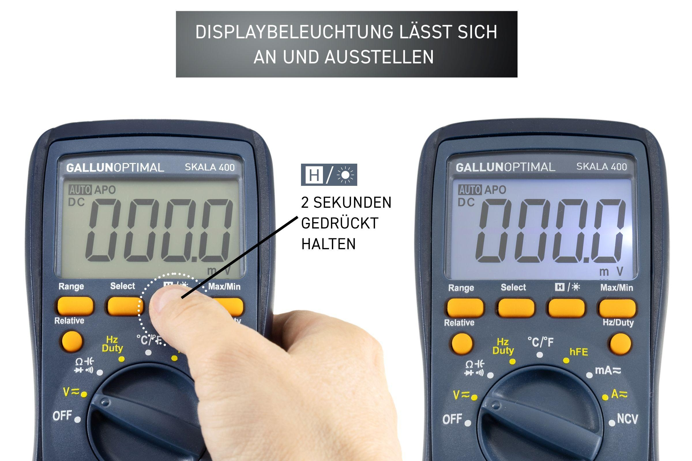 Multimeter zeigt Messwert. Hand dreht am Drehregler. Displaybeleuchtung kann ein- und ausgeschaltet werden.