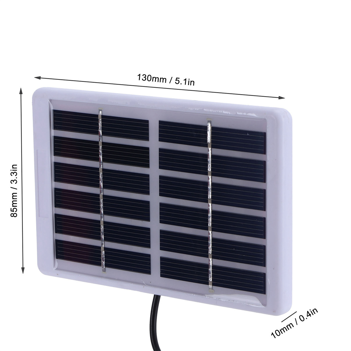 Ein kleines Solarpanel in einem weißen Rahmen, mit Maßen von 130mm x 85mm.