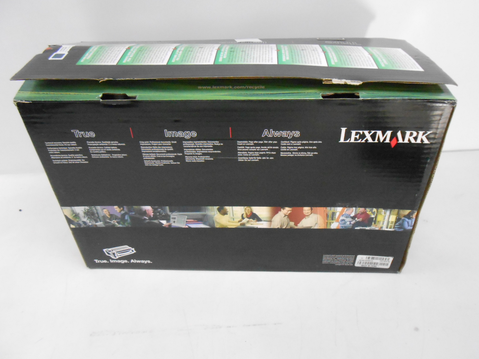 Eine Lexmark-Box mit Text und Bildern zu ihrem Produkt.