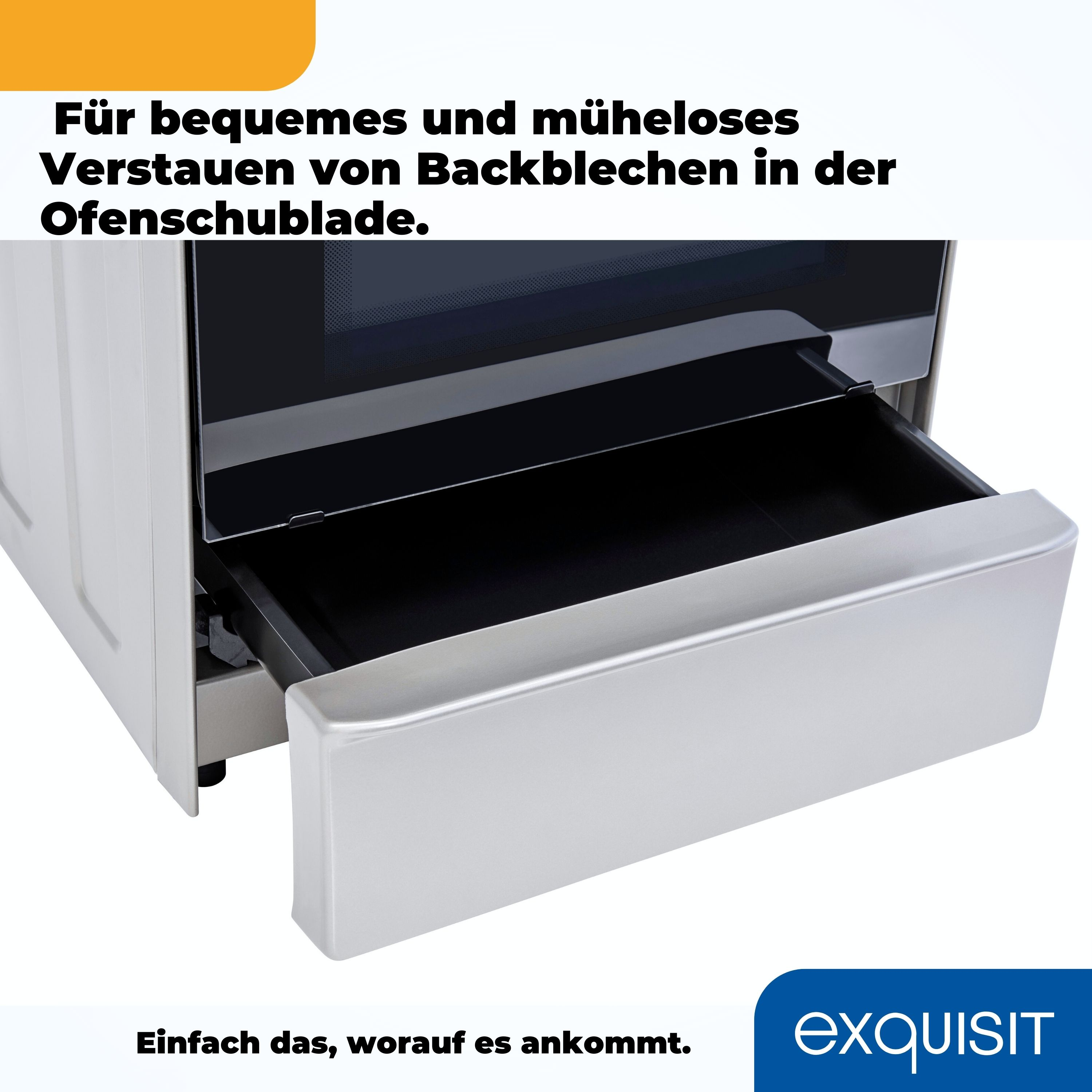 Ein Küchenschrank mit offener Schublade, zur Aufbewahrung von Backblechen.