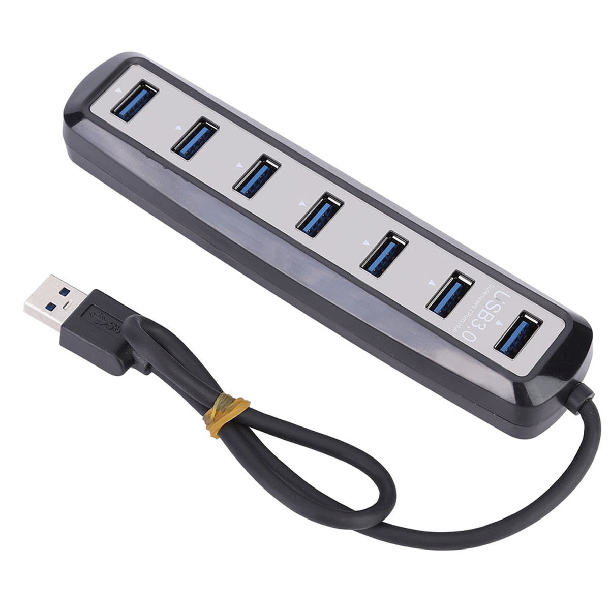 Ein schwarzer USB 3.0-Hub mit mehreren blauen USB-Anschlüssen und einem angeschlossenen Kabel mit USB-Anschluss.