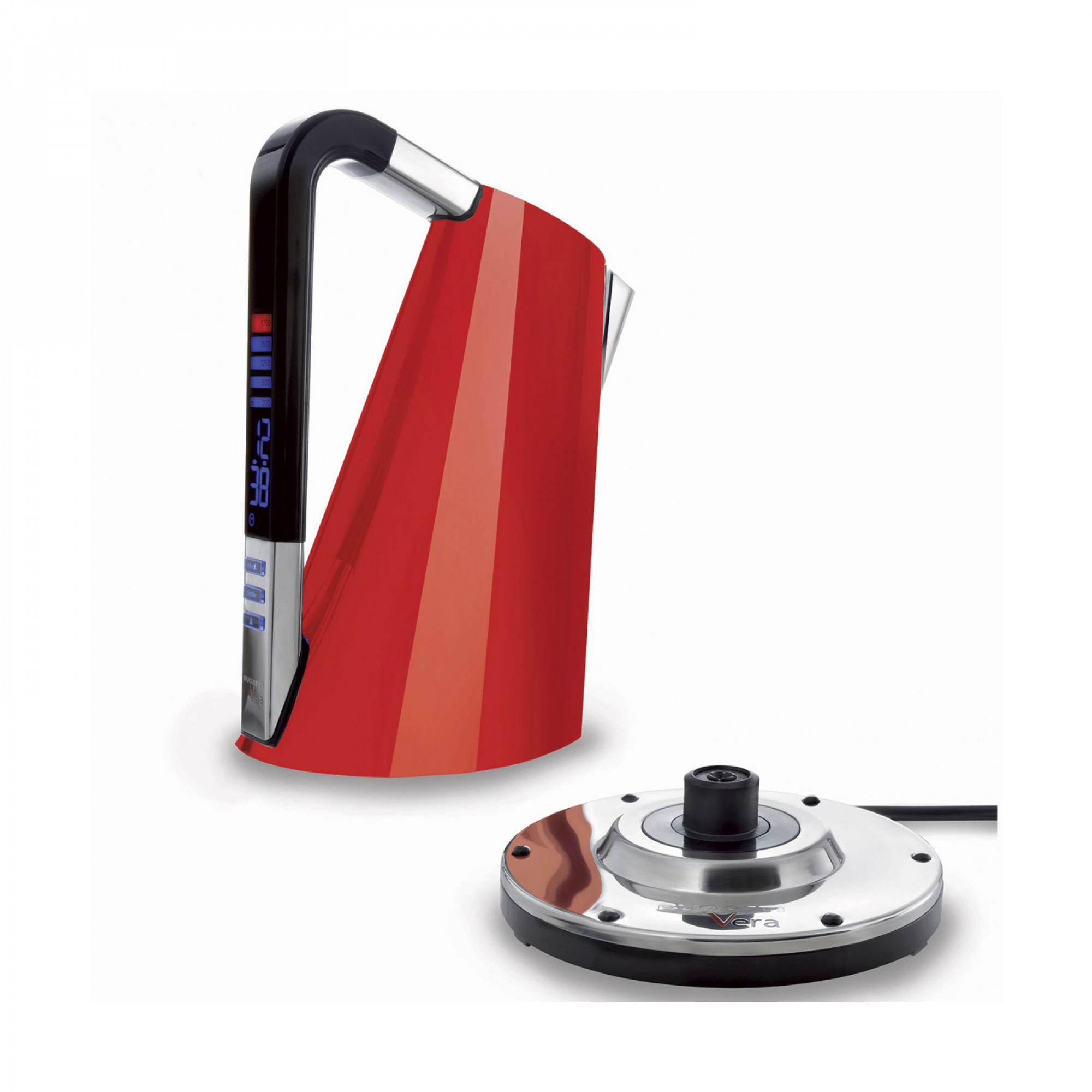 Bollitore elettrico rosso su sfondo bianco. Ha un manico nero e una base.
