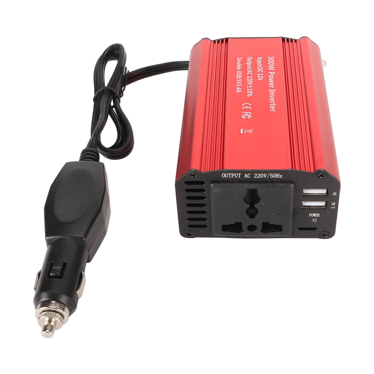 Roter 300W Wechselrichter mit Kfz-Ladestecker und zwei USB-Anschlüssen. Weißer Hintergrund.
