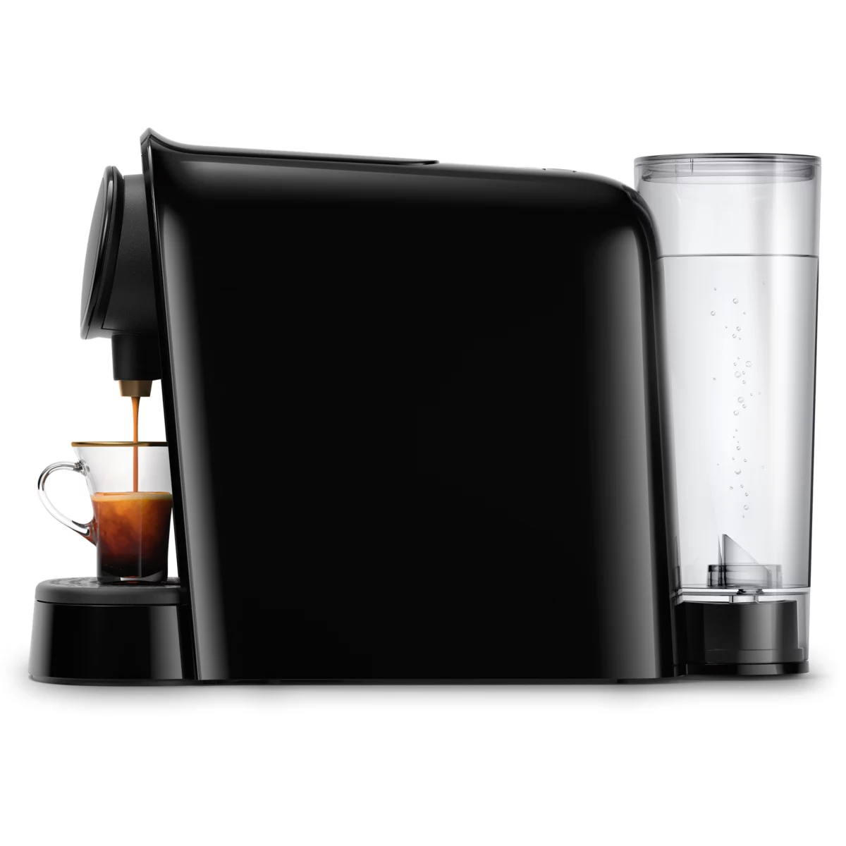 Máquina de espresso negra con una taza llenándose de café. Un depósito de agua a la derecha.