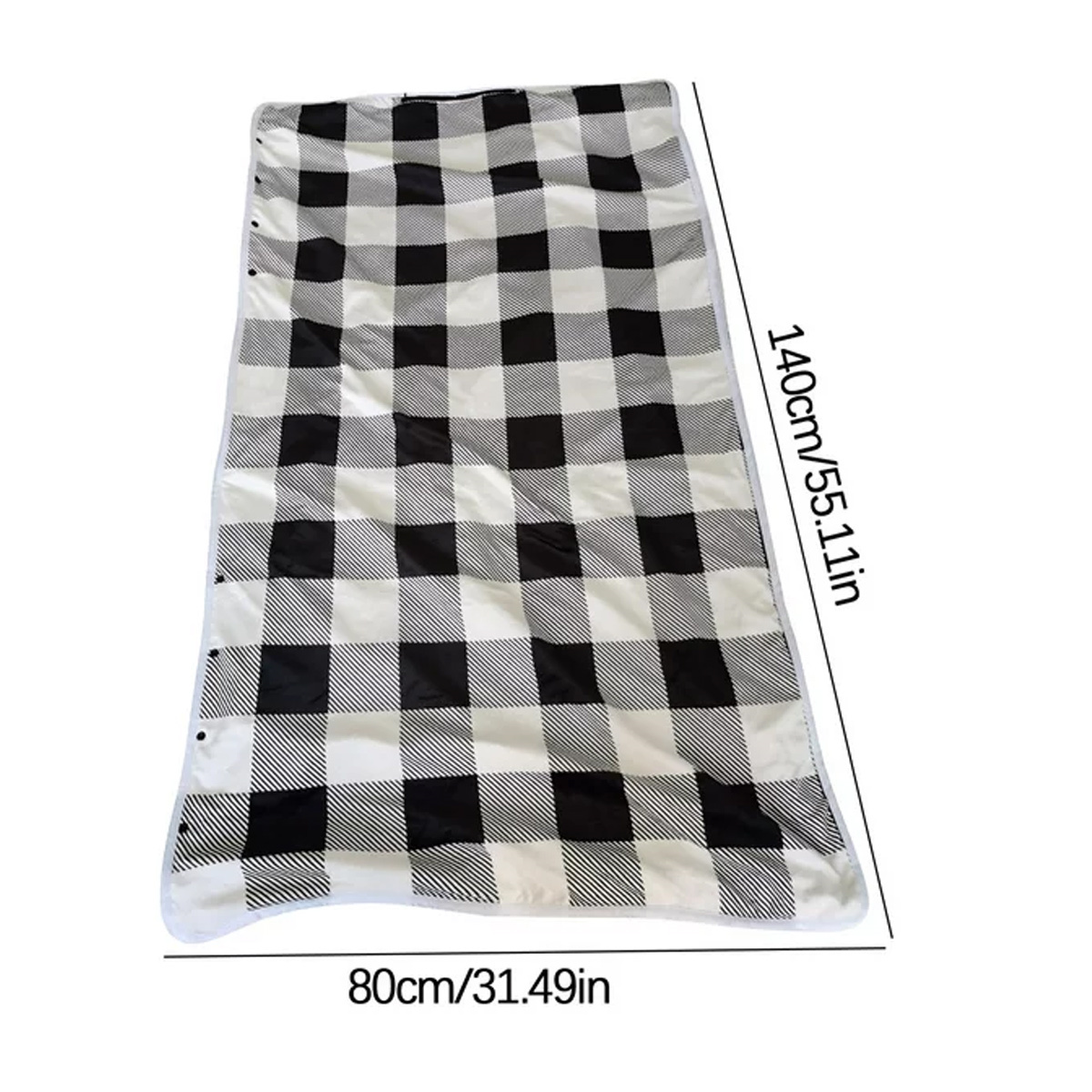 Eine schwarz-weiß karierte Decke. Markierte Abmessungen: 140 cm/55,11 Zoll Länge, 80 cm/31,49 Zoll Breite.