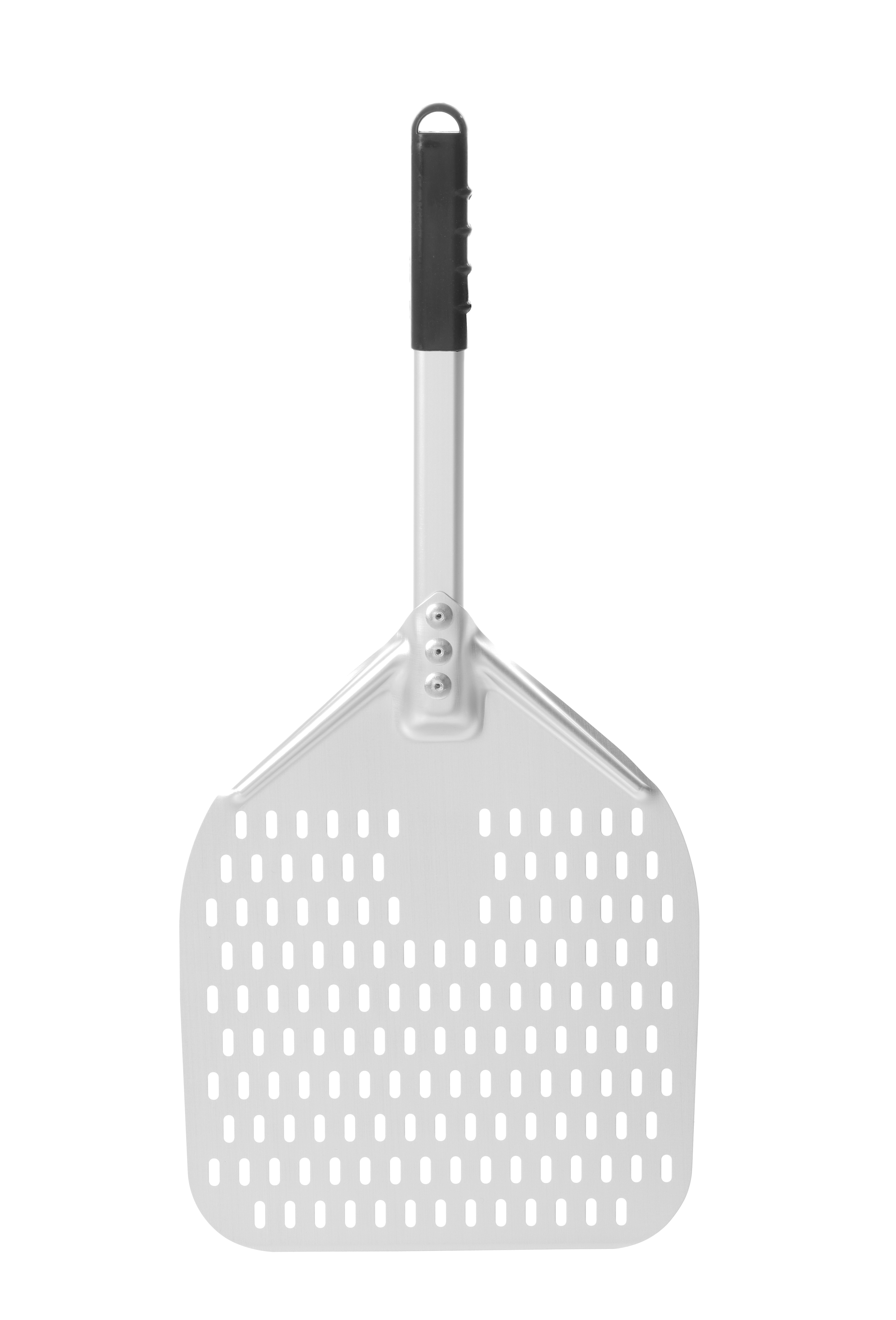 Una pala per pizza argentata con manico nero, su sfondo bianco.