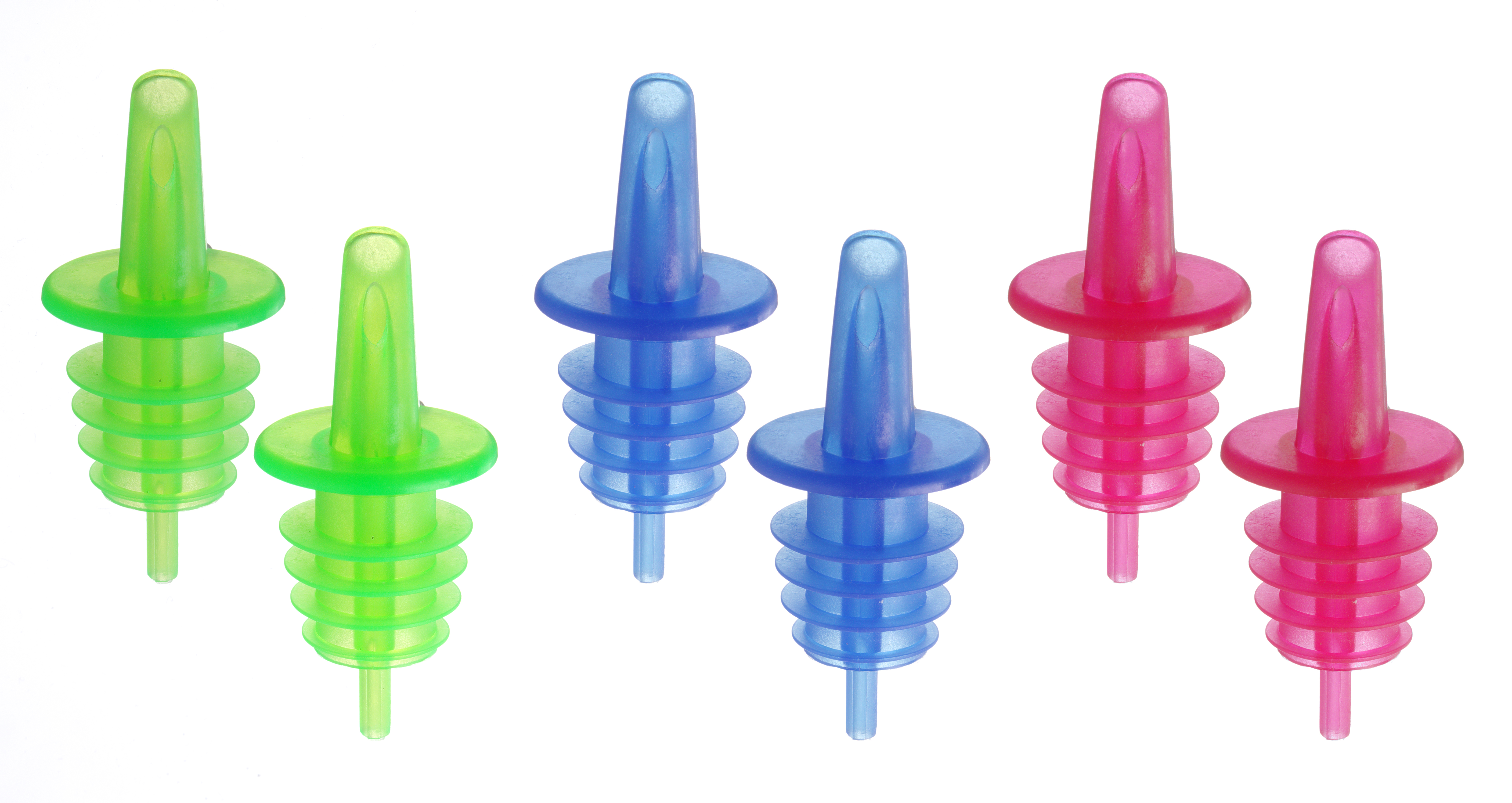 Sei versatori per bottiglie in plastica colorati: verde, verde chiaro, blu e rosa, su bianco.
