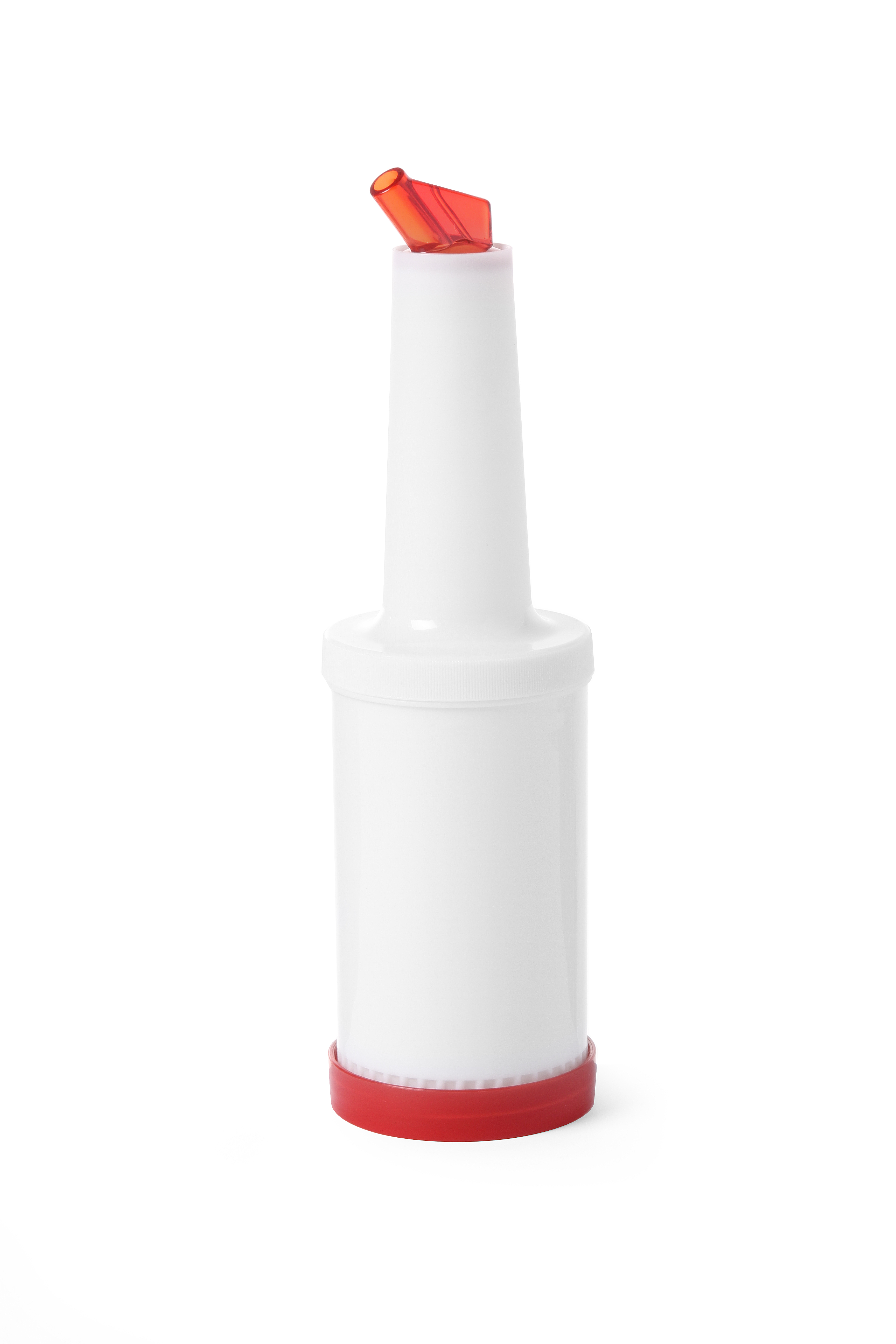 Bottiglia di plastica bianca con tappo e beccuccio rossi. Isolato su bianco.