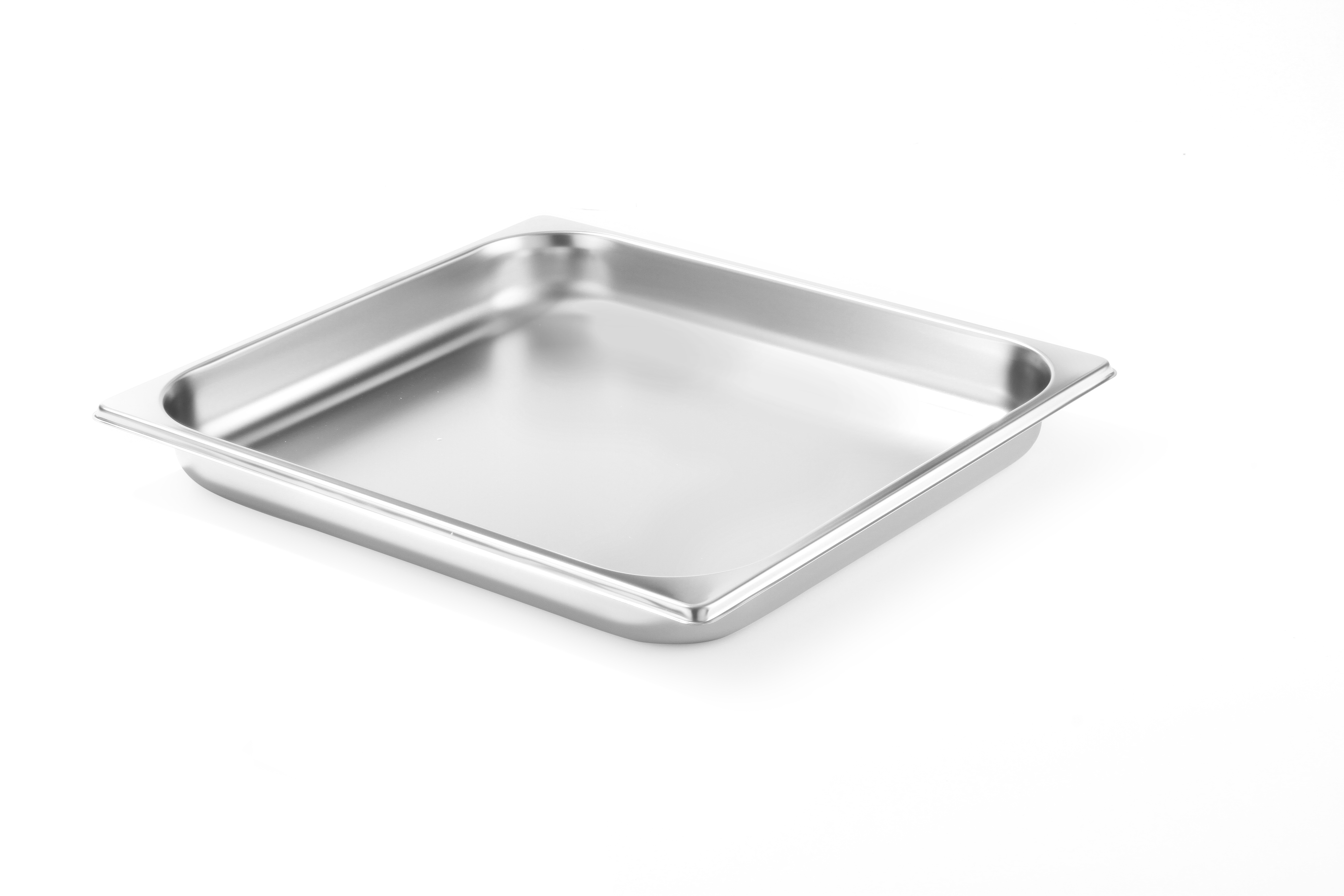 Vassoio quadrato in acciaio inox su sfondo bianco.