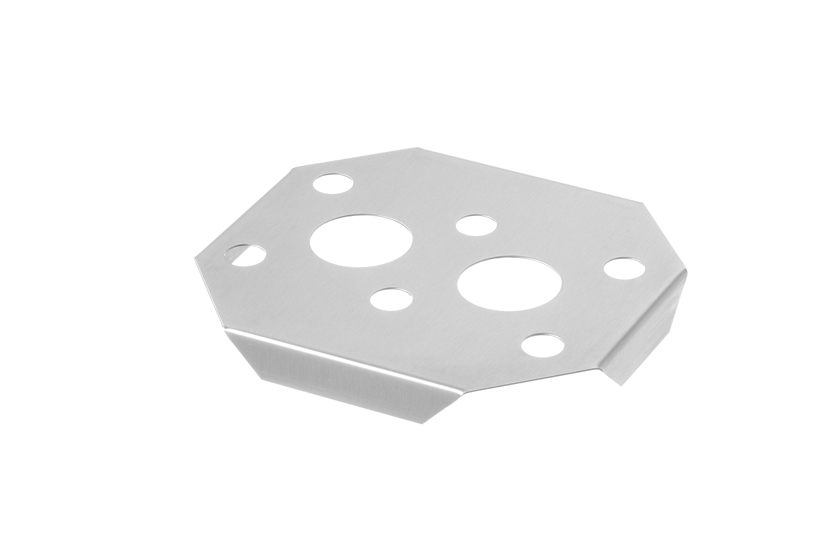Piastra in acciaio inox con fori su sfondo bianco.