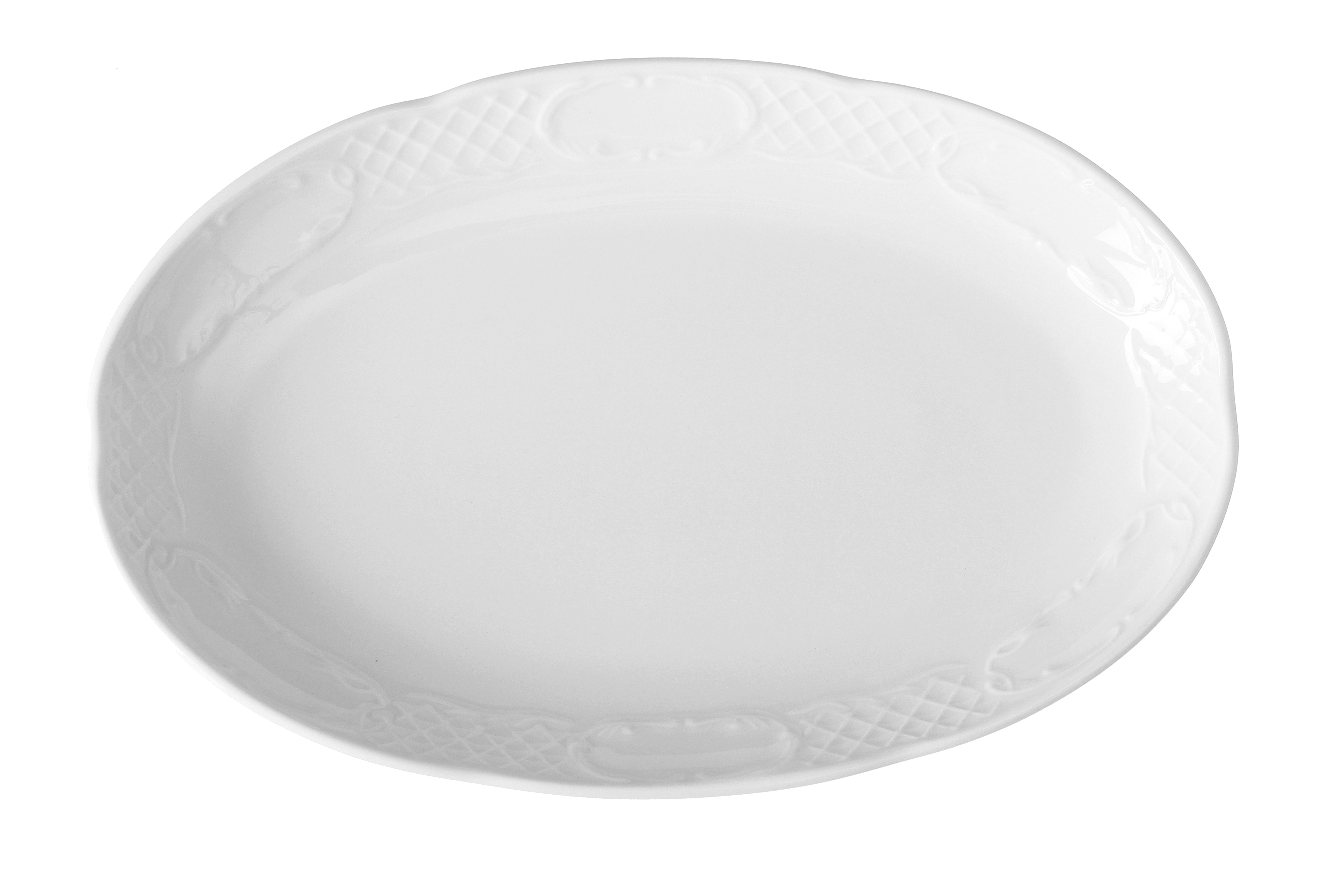 Un vassoio ovale bianco con bordi decorativi. Sfondo bianco.