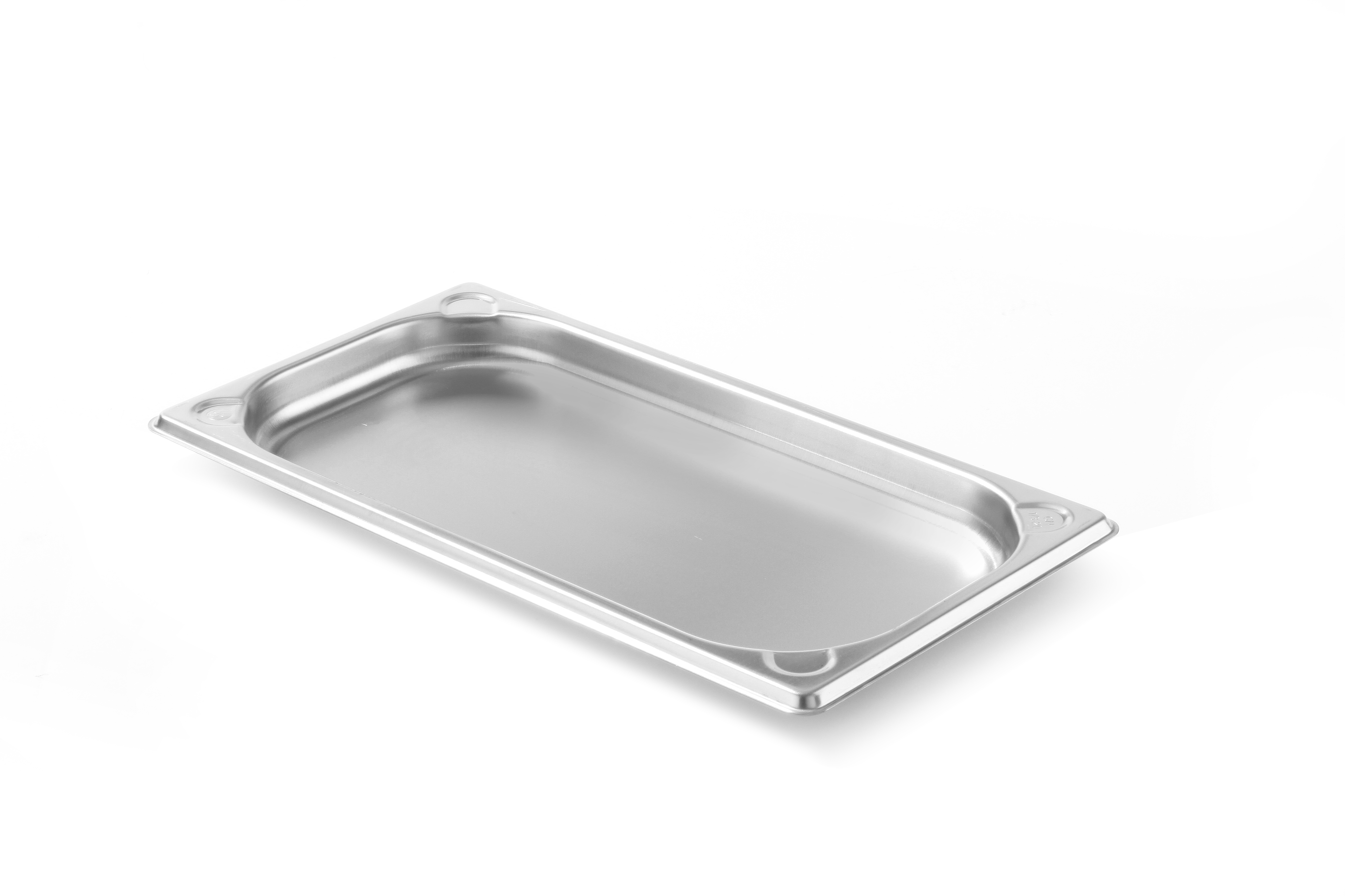 Una vaschetta rettangolare in acciaio inox su sfondo bianco.