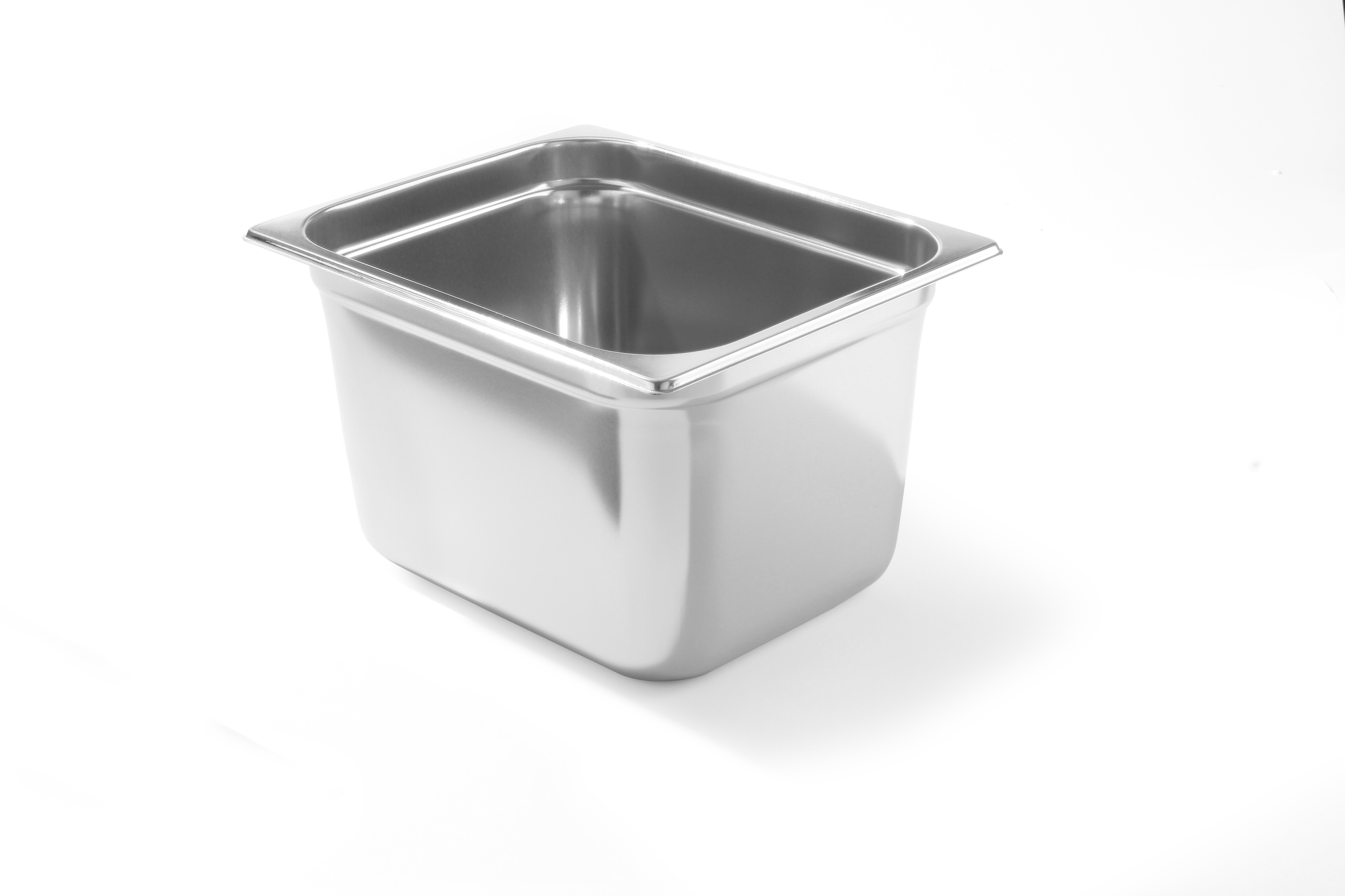Un contenitore in acciaio inox di forma quadrata con bordo rialzato, su sfondo bianco.