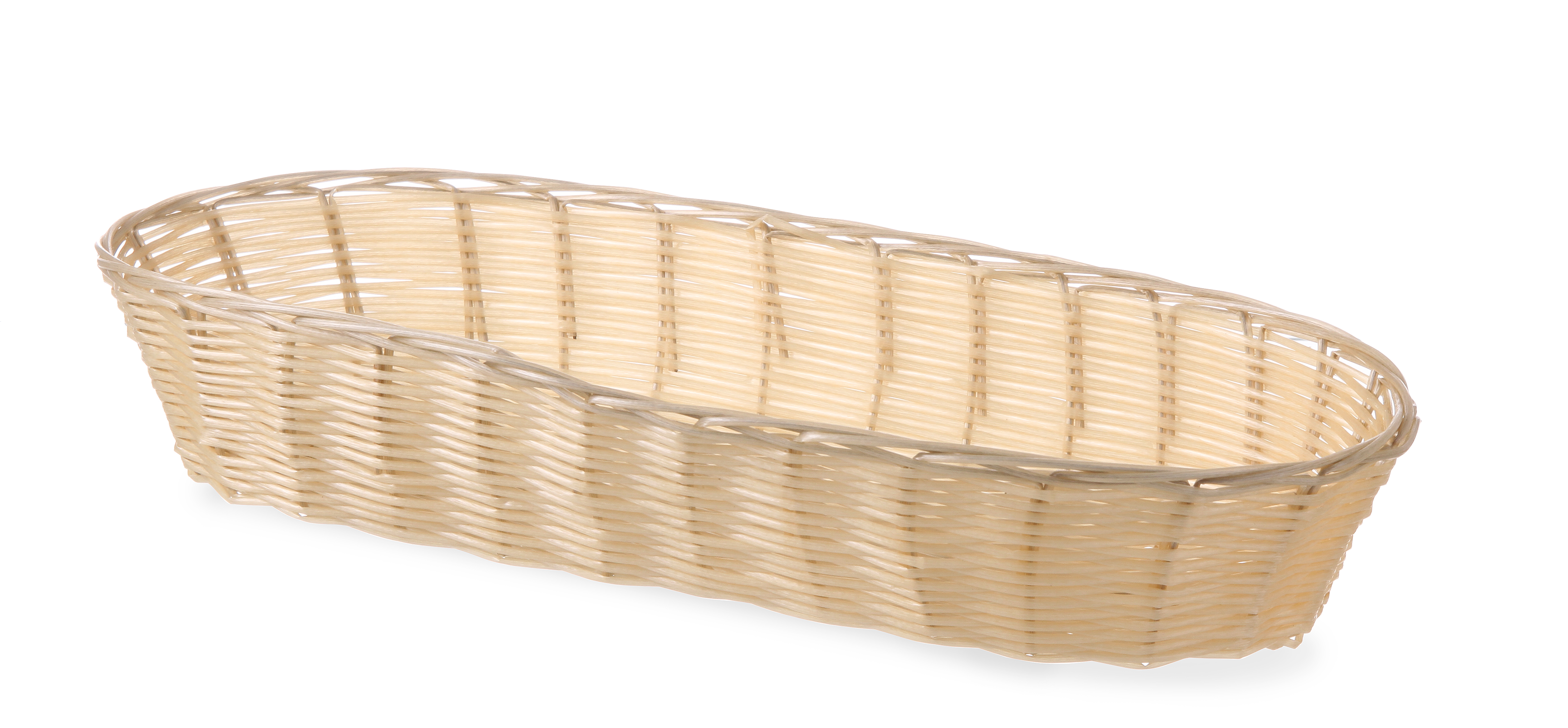 Cesto ovale in vimini beige su sfondo bianco.