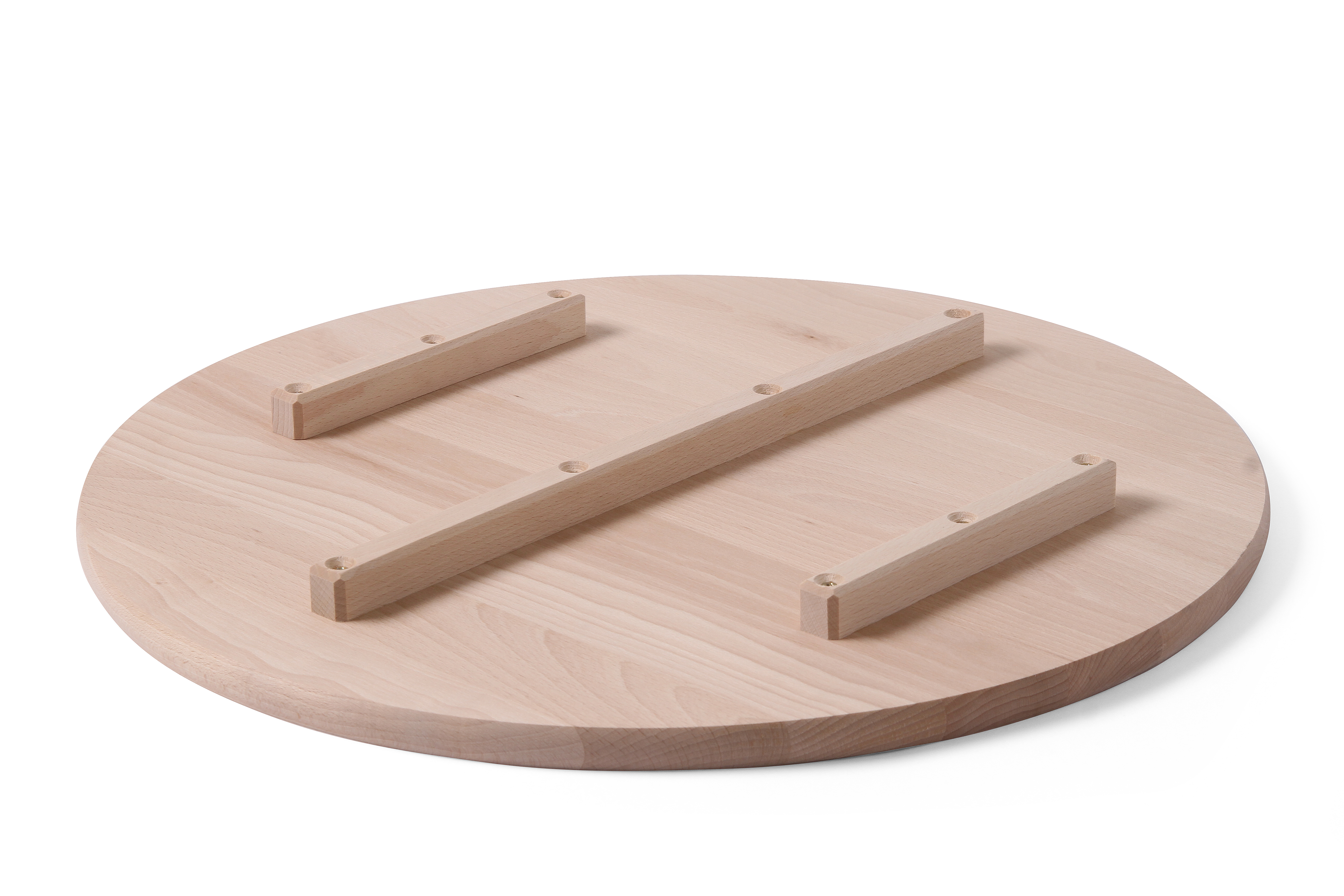 Base rotonda in legno per vassoio con travi di supporto sul lato inferiore, su bianco.