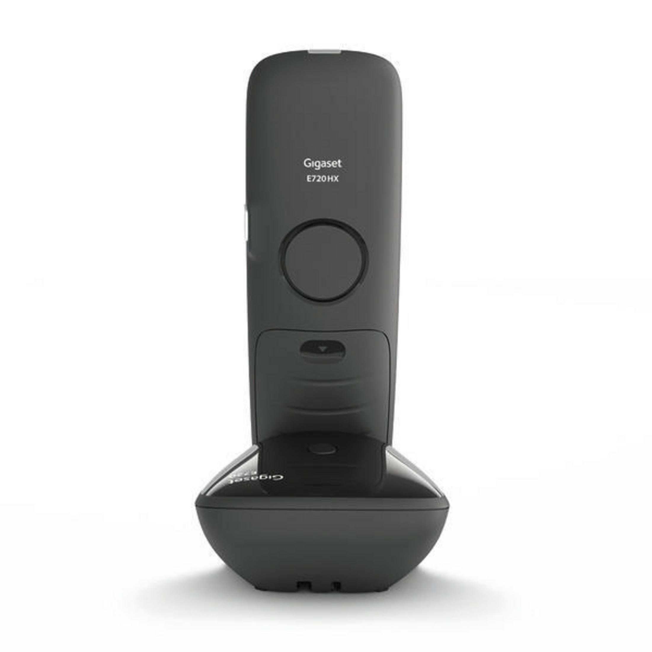 Schwarzes Gigaset E720HX-Telefon, Basisstation. Das Telefon steht aufrecht auf der Basis.