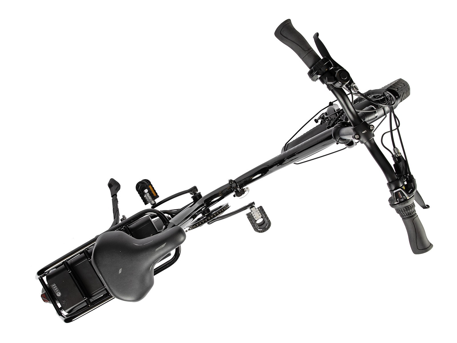 Eine Draufsicht auf ein schwarzes Elektrofahrrad auf weißem Hintergrund.