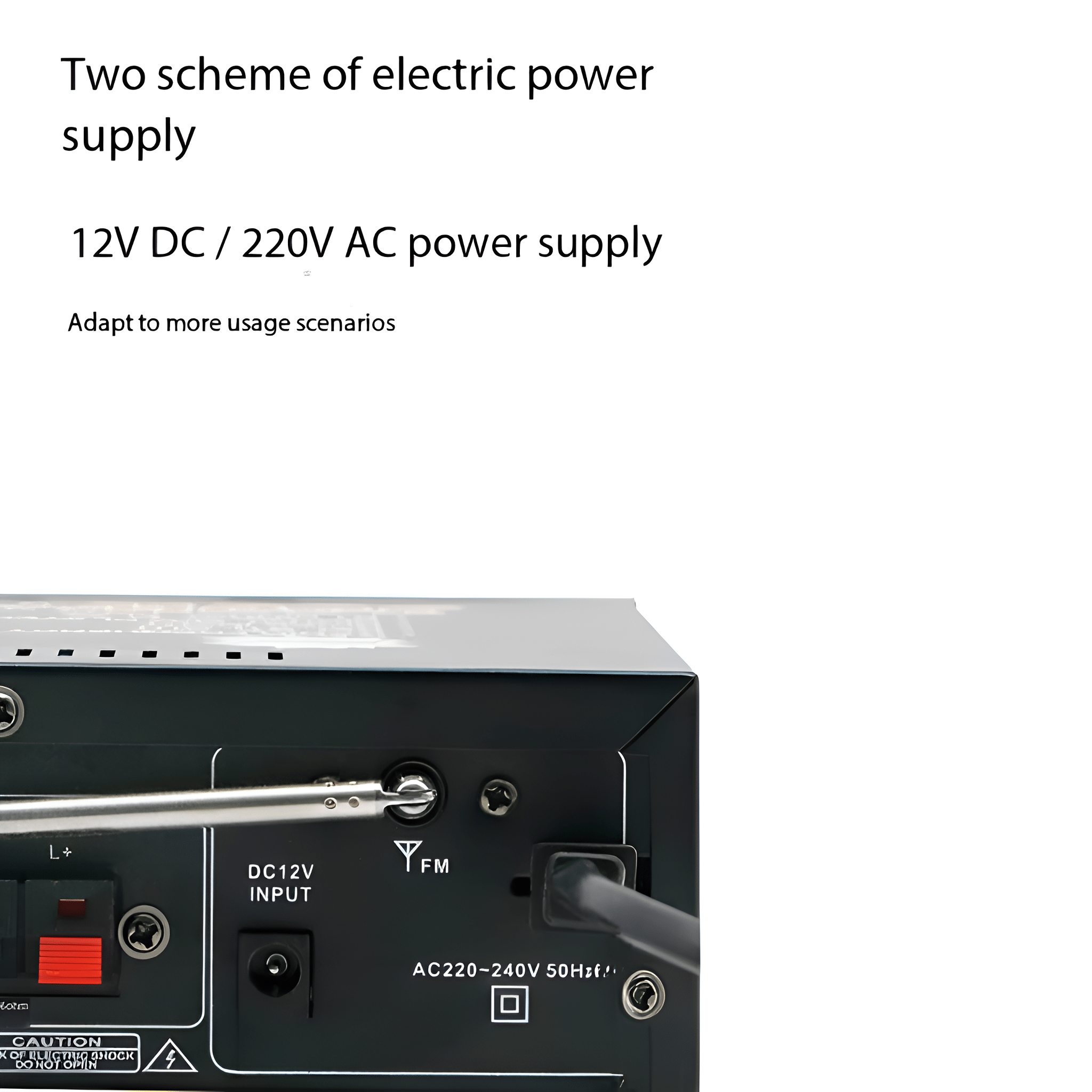 Nahaufnahme der Rückseite eines schwarzen Audio-Receivers mit Eingangsanschlüssen und Informationen zur Stromversorgung.