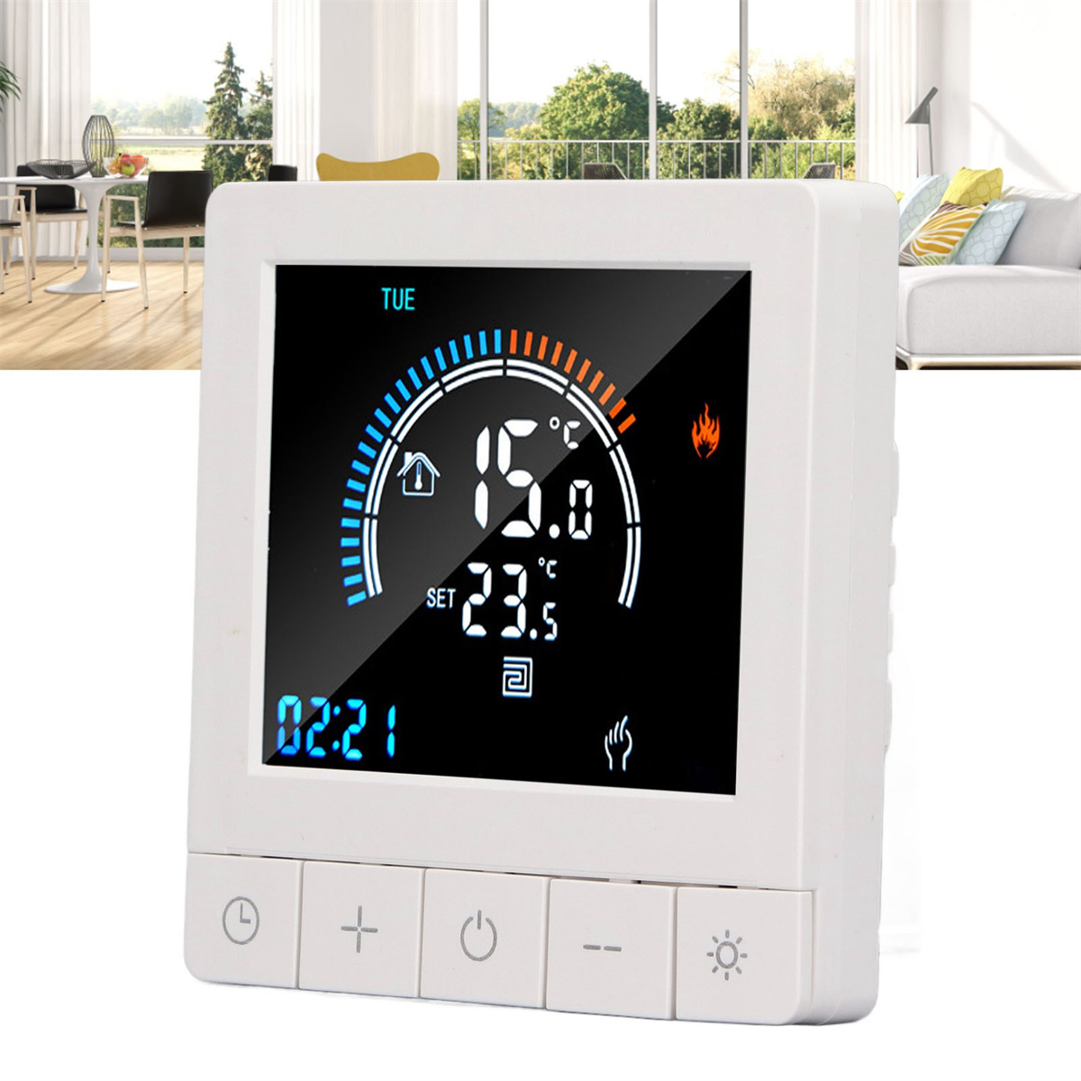 Weißer Thermostat mit Digitalanzeige, die Temperatur und Einstellungen anzeigt.
