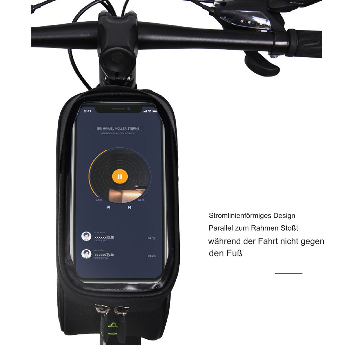 Ein Telefon in einer schwarzen Fahrradhalterung an einem Fahrradlenker. Der Telefonbildschirm zeigt die Musikplayer-Oberfläche.