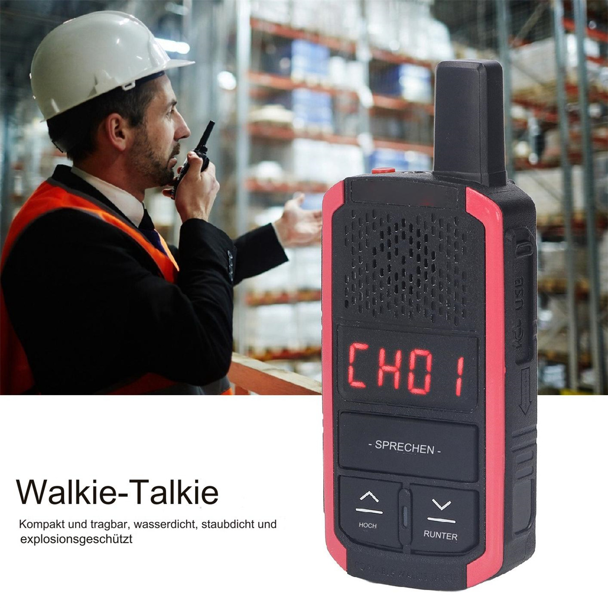Ein rot-schwarzes Walkie-Talkie, mit einem Arbeiter, der in einem Lagerhaus in ein Gerät spricht.