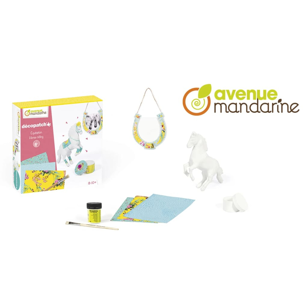 Ein Reitaktivitätsset mit einer weißen Pferdfigur, Papier und Farbe mit Logo.