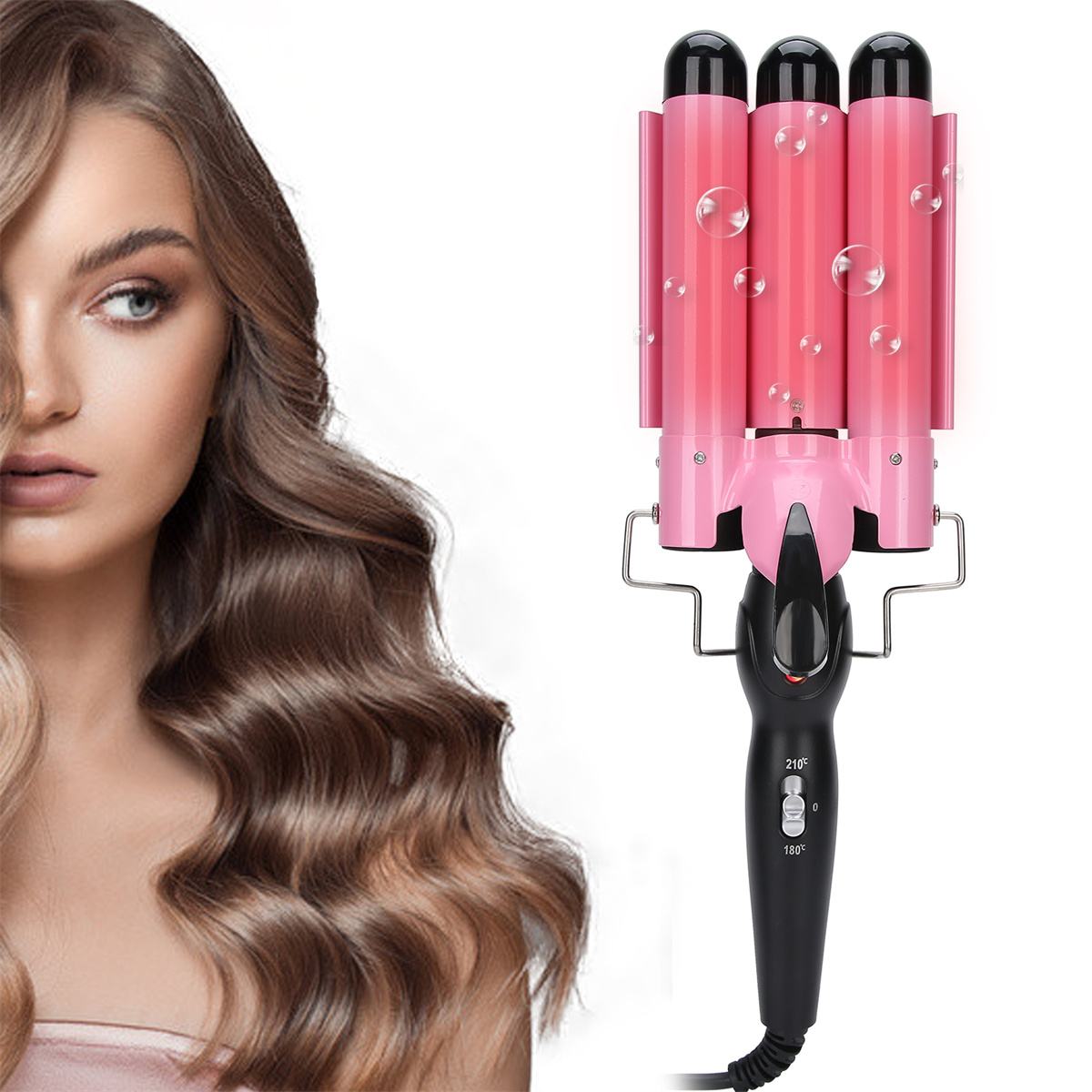 Gesicht einer Frau neben einem pinkfarbenen Lockenstab mit mehreren Läufen. Das Haar ist wellig.