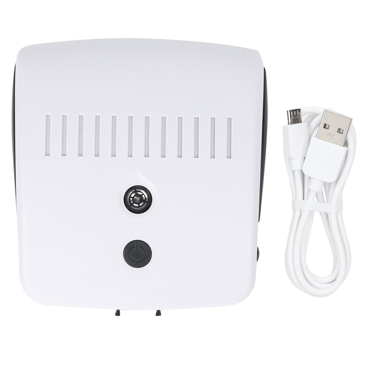 Weißer Luftreiniger mit einem USB-Kabel.