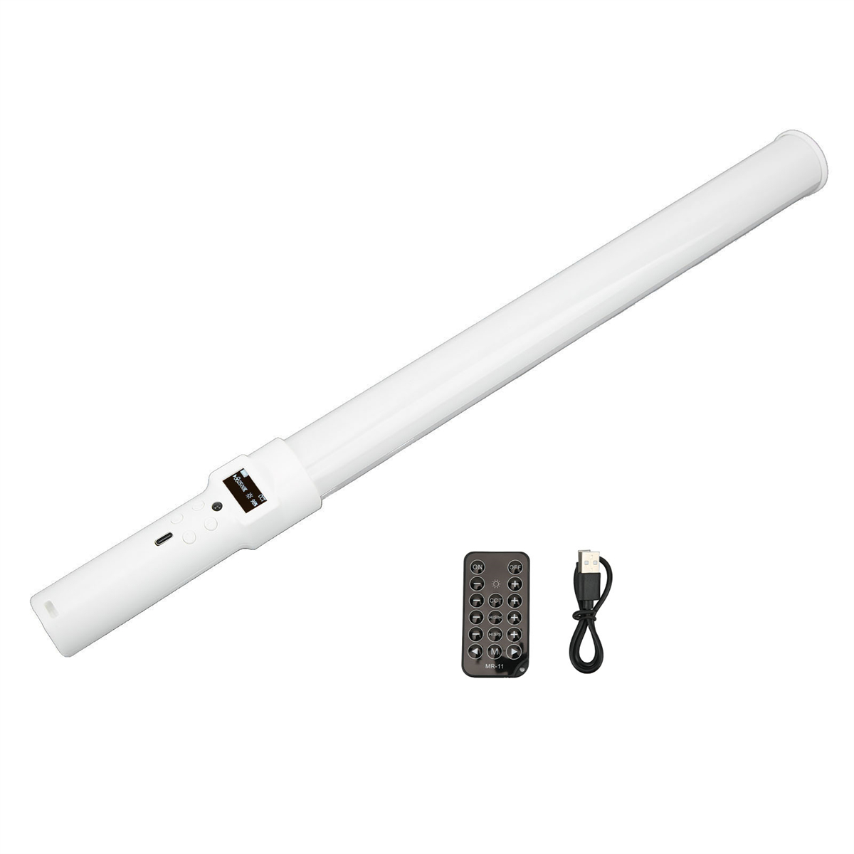 Ein weißer LED-Lichtstab mit Fernbedienung und Ladekabel auf weißem Hintergrund.