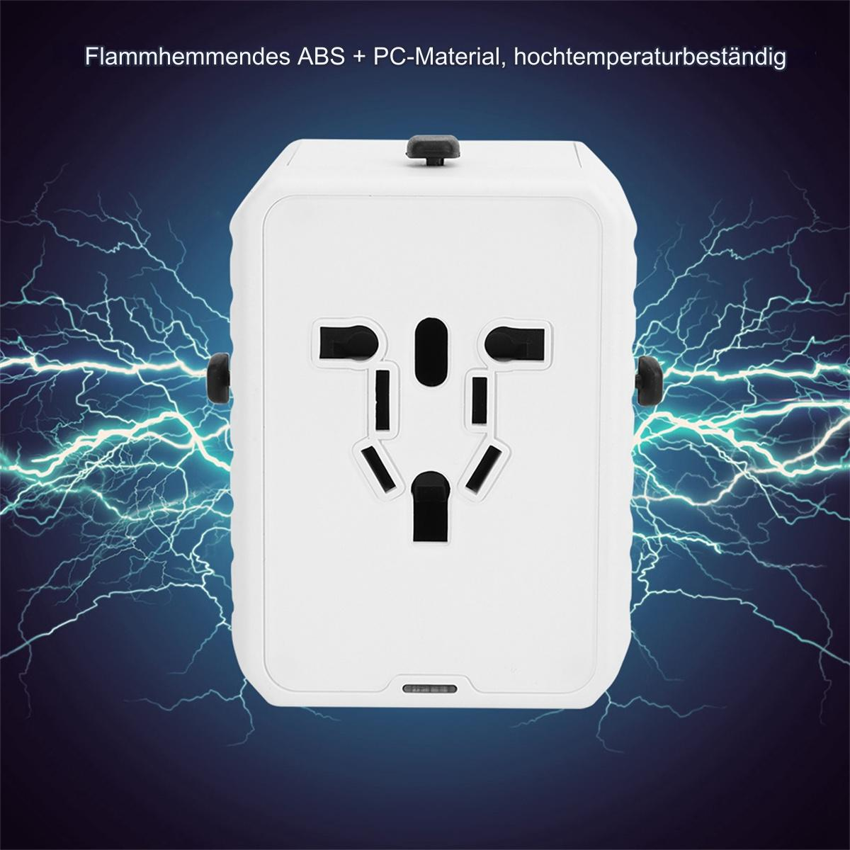 Ein weißer Universal-Reiseadapter mit mehreren Steckertypen, mit Blitzeffekten im Hintergrund.