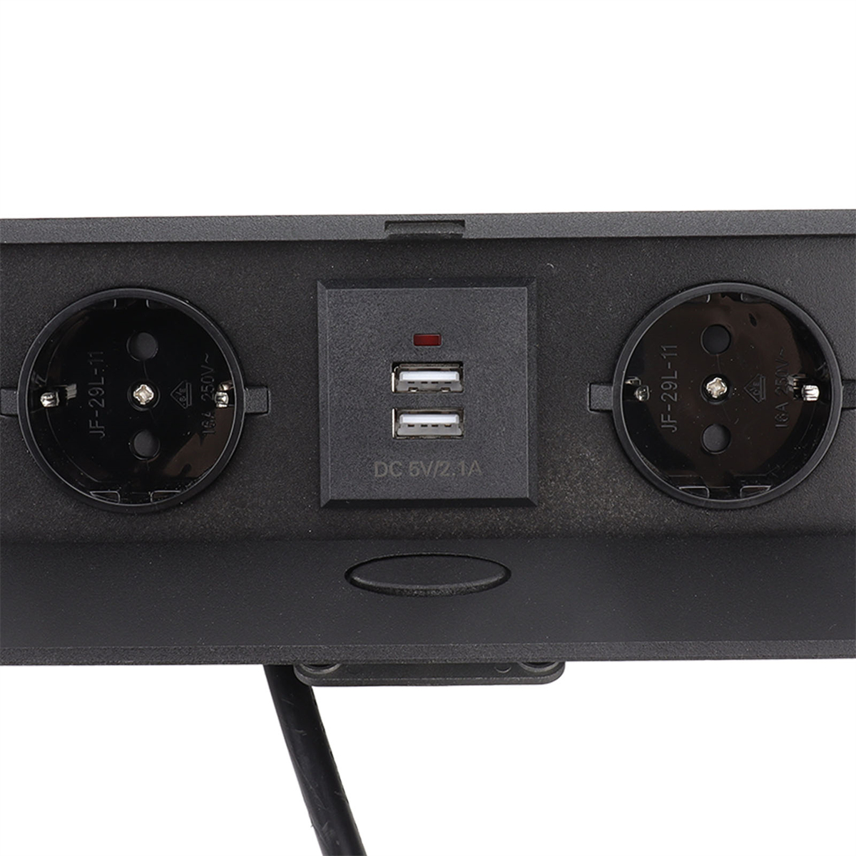 Schwarze Steckdosenleiste mit zwei Steckdosen und zwei USB-Anschlüssen. Text "DC 5V/2.1A".