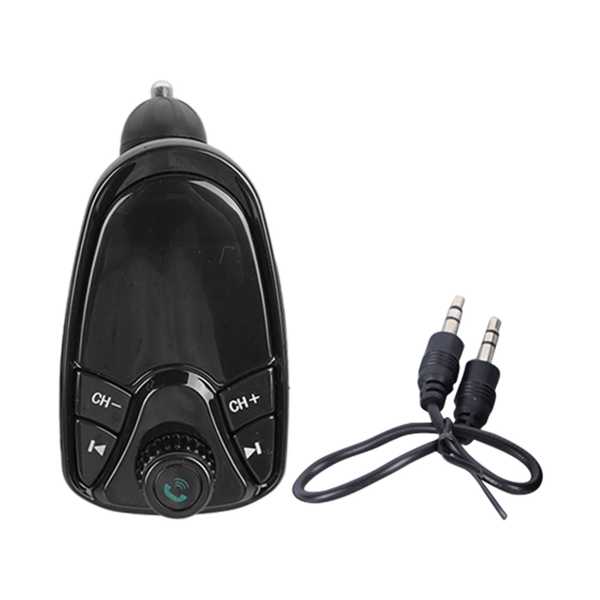 Ein schwarzer Autoradioadapter mit Knöpfen und einem Kabel mit zwei Audiobuchsen.