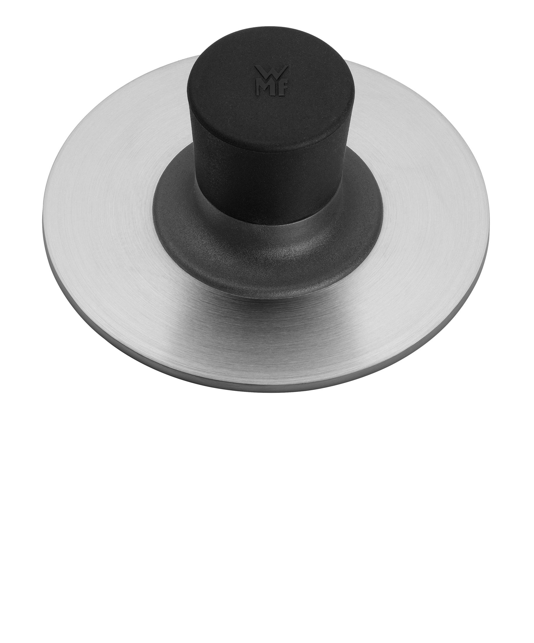 Ein Topfdeckel aus Edelstahl mit schwarzem Griff, auf weißem Hintergrund.