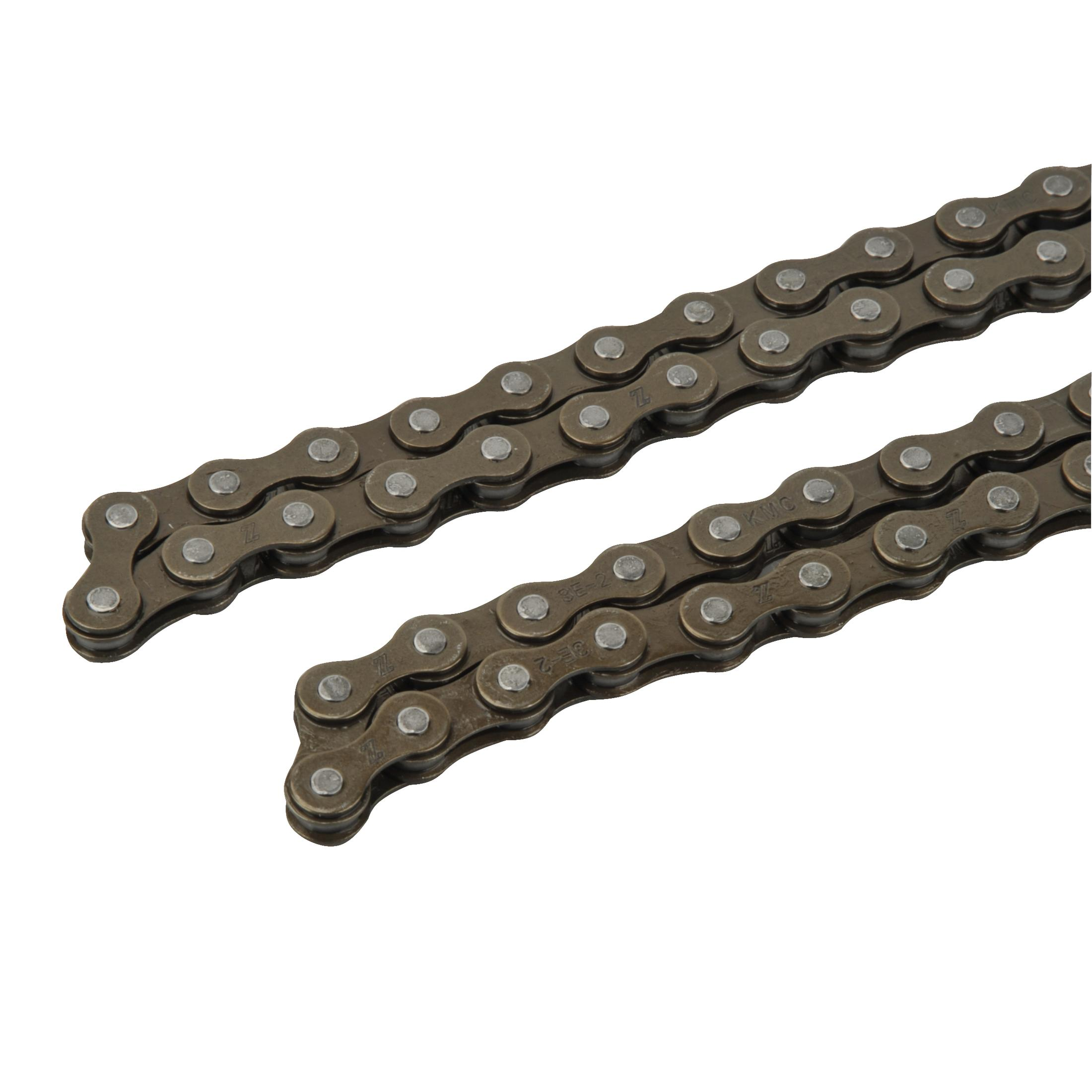 Zwei parallele Fahrradketten, braun, mit mehreren verbundenen Gliedern. Auf weißem Hintergrund.