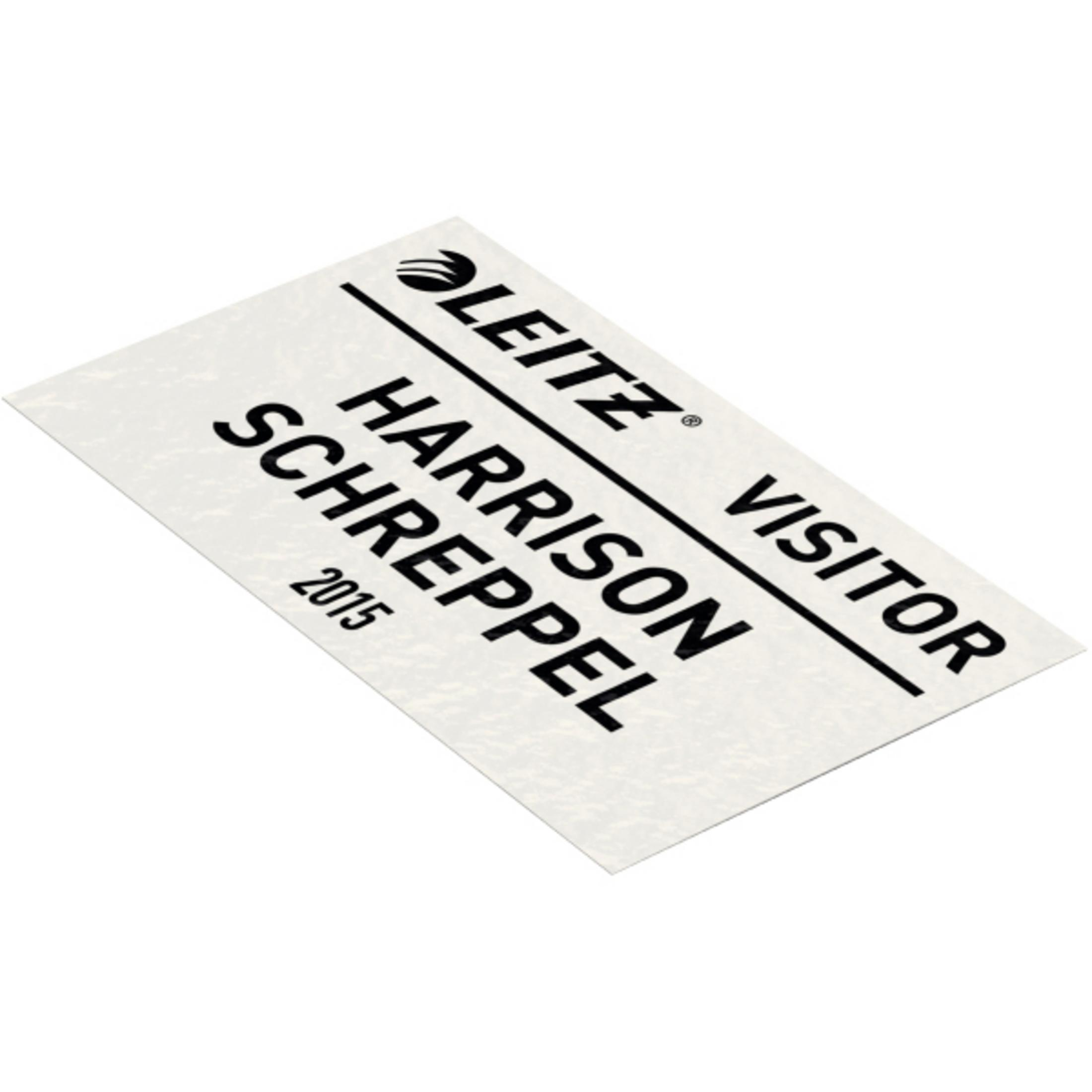 Weißes Leitz Besucherschild. Text: 'Leitz', 'Harrison Schreppel', 'Visitor' und '2015'.