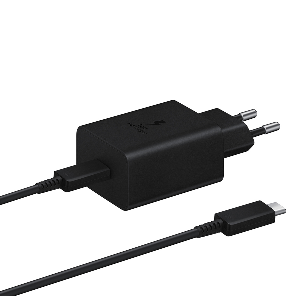 Cargador negro con cable. El cable tiene un conector USB-C. El cargador está etiquetado como Carga Super Rápida y Bajo Consumo.