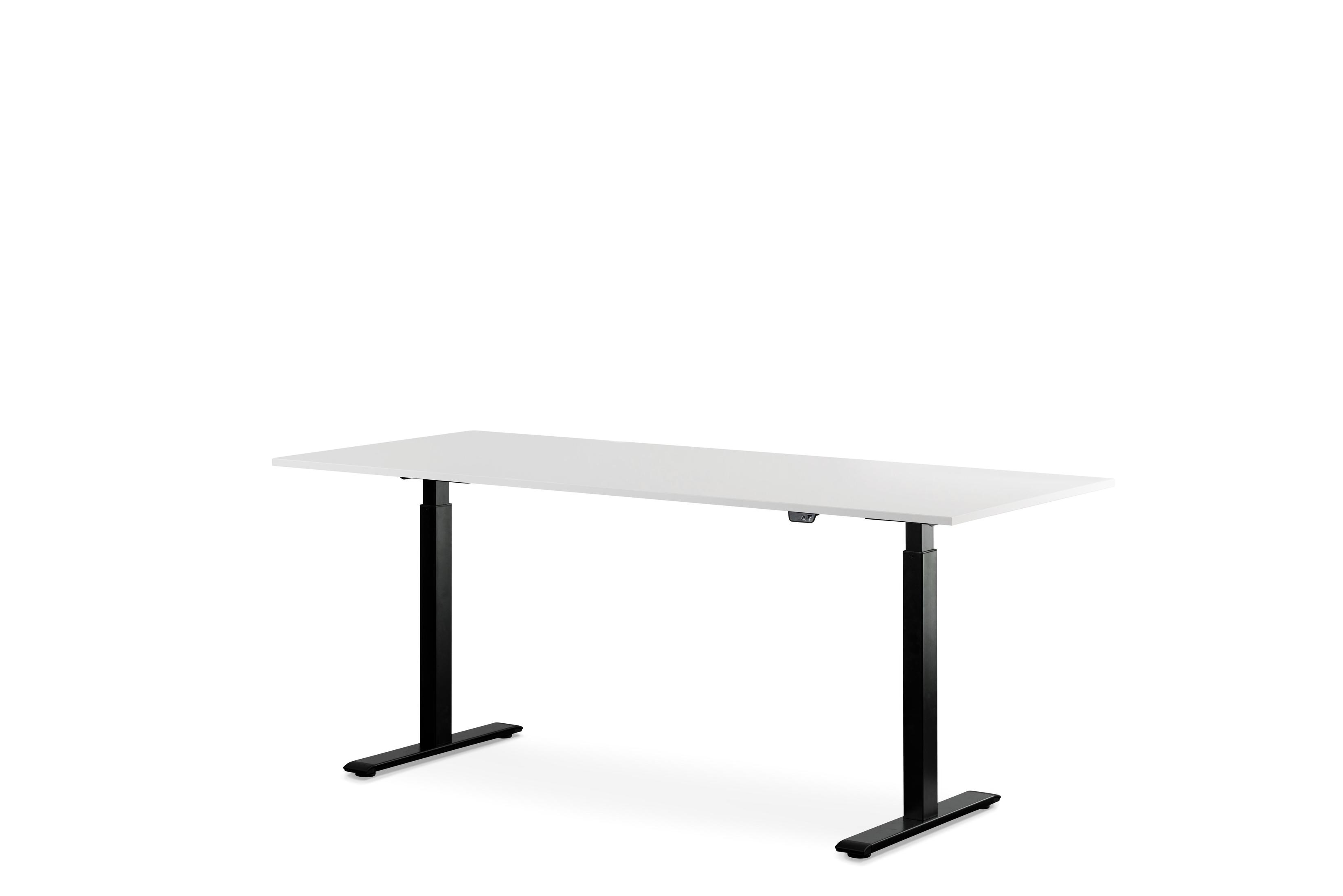 Weißer, rechteckiger Bürotisch mit schwarzen Beinen. Der Tisch steht vor einem weißen Hintergrund.