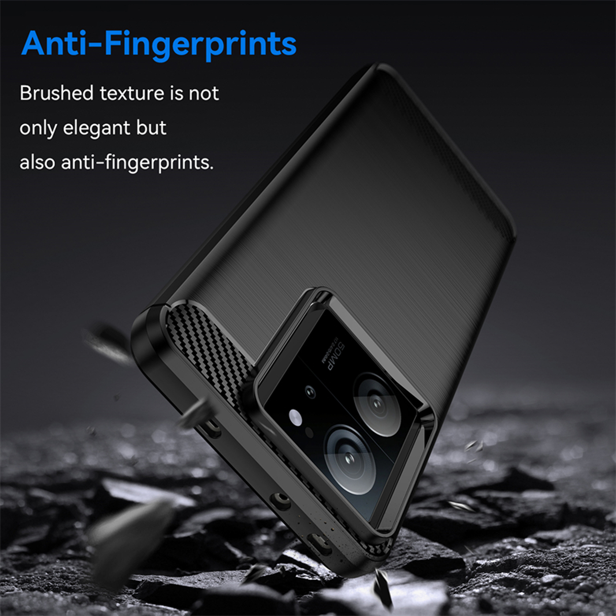 Zwarte telefoonhoes met borsteltextuur. Anti-vingerafdruk tekst. Donkere achtergrond.