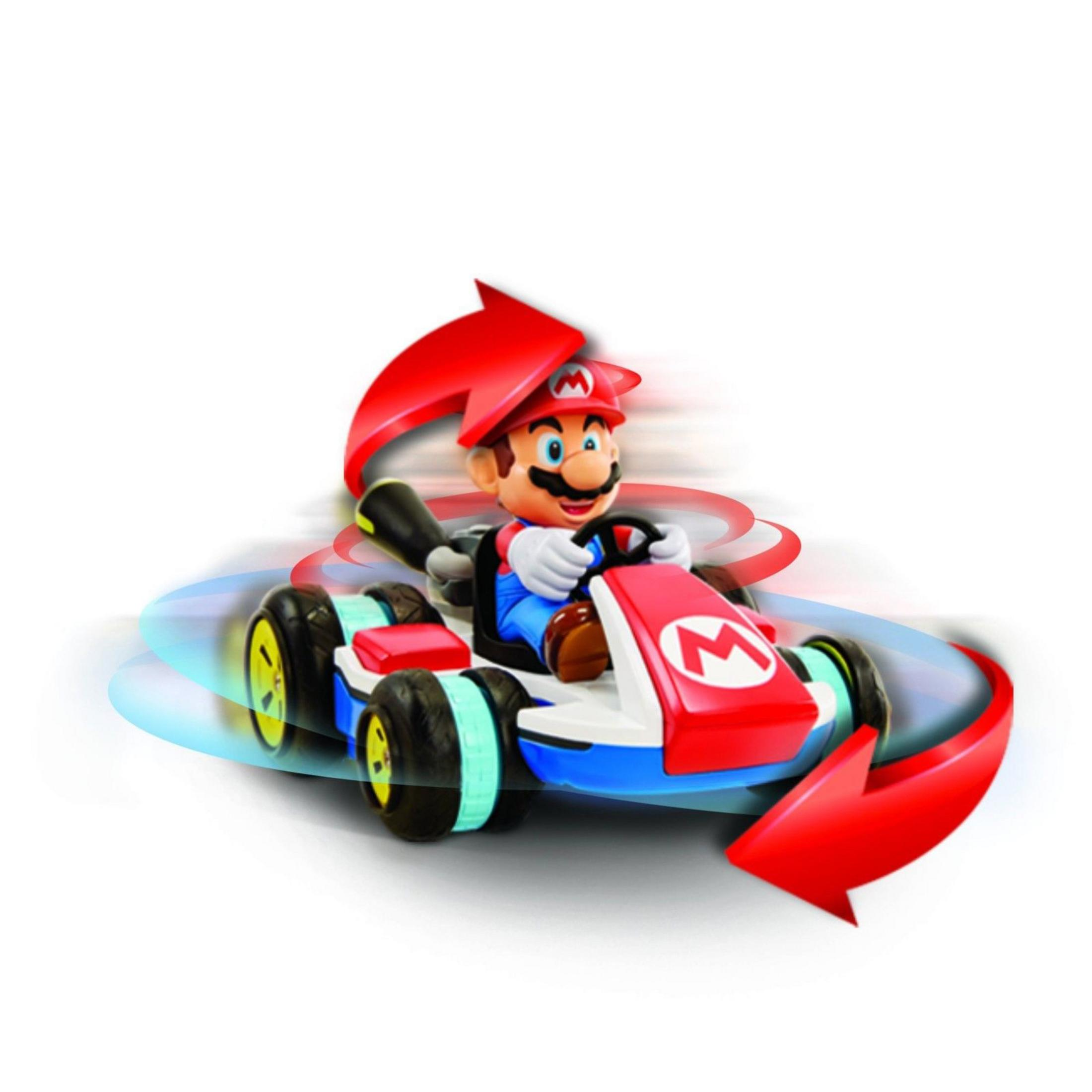 Ein Mario Kart Spielzeugauto mit einem roten Pfeil, der es umkreist. Das Auto ist rot, blau und weiß.