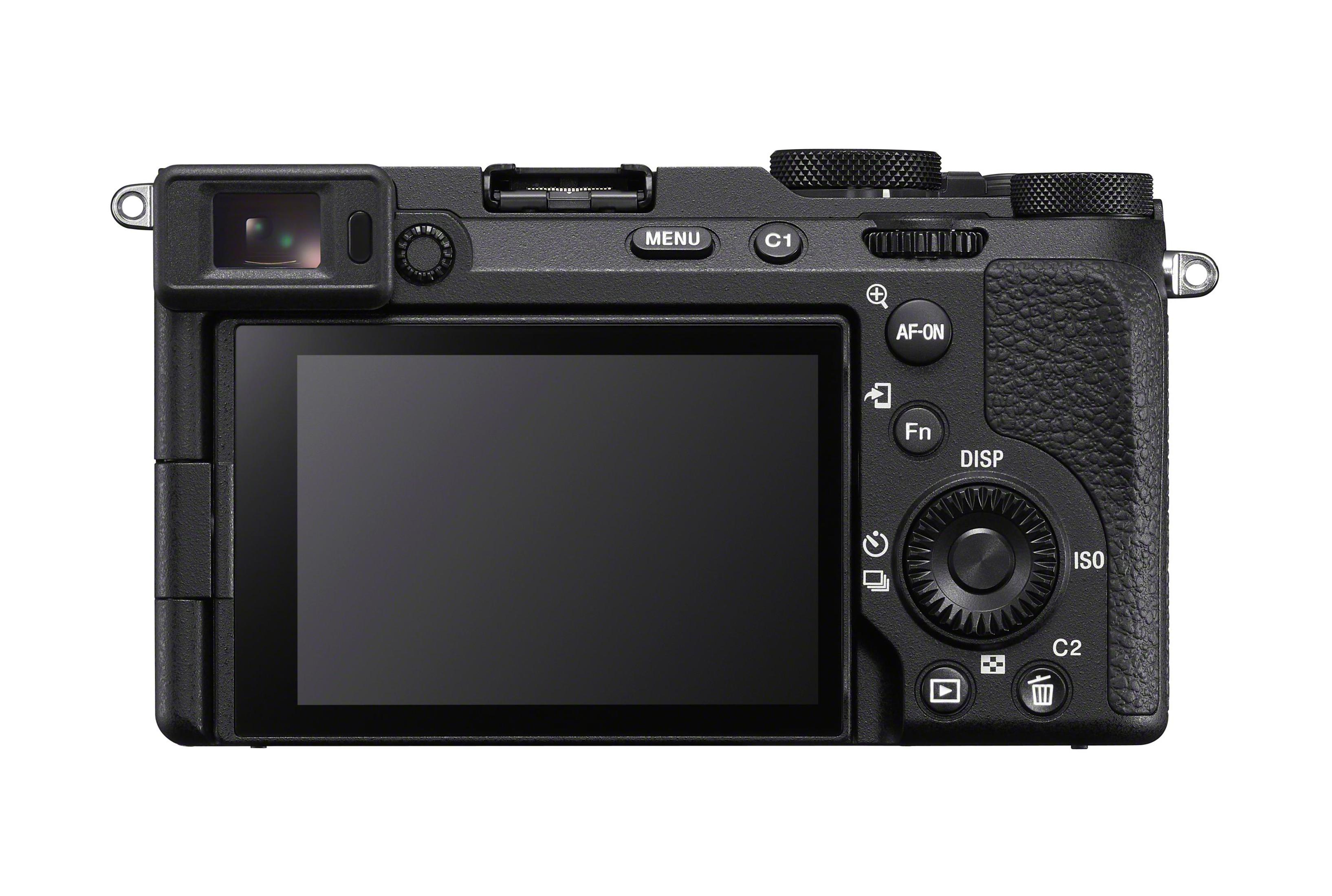 Die Rückseite einer schwarzen Sony-Kamera mit Bildschirm, Knöpfen und Objektiv. Weißer Hintergrund.