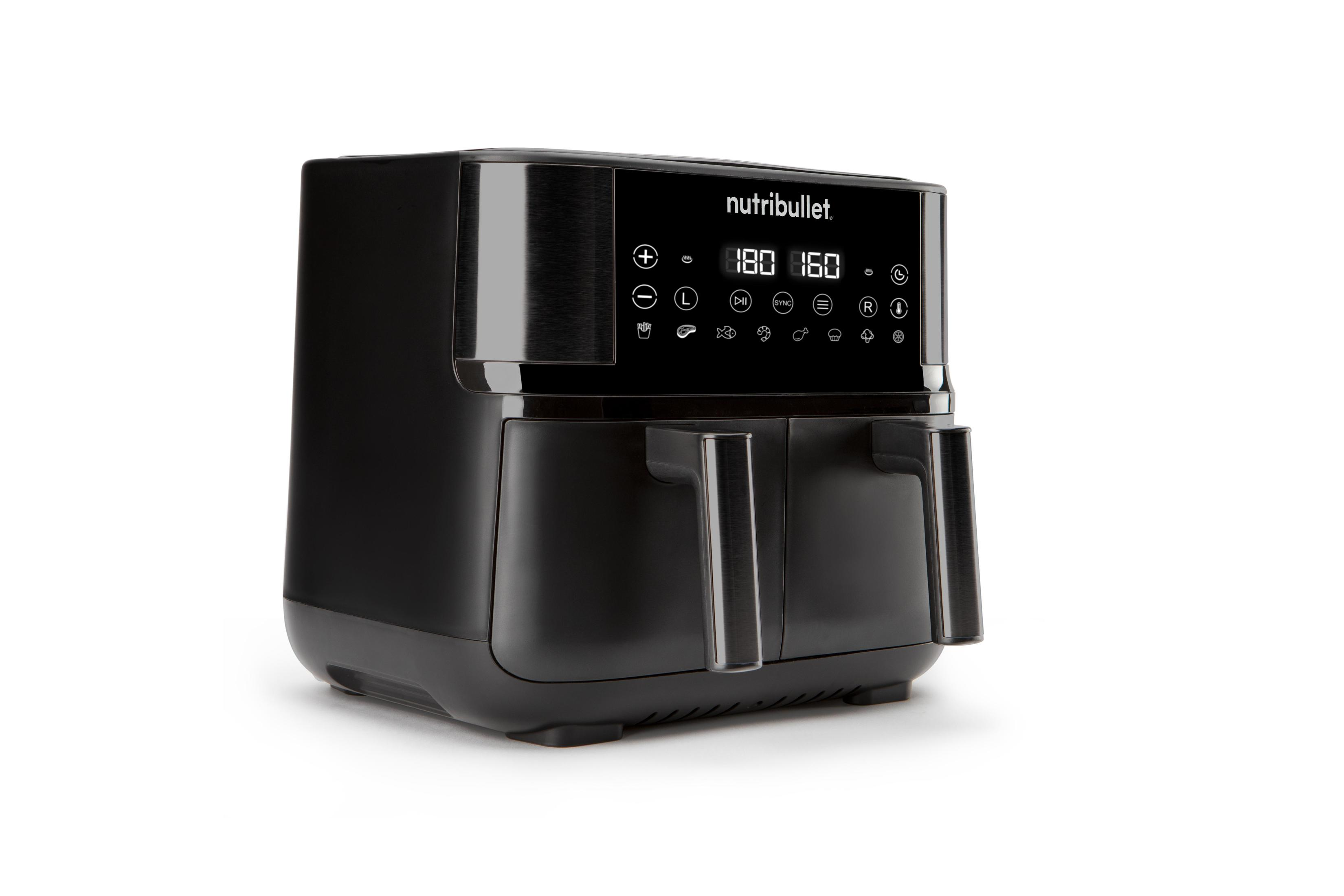 Czarna frytkownica powietrzna Nutribullet z wyświetlaczem cyfrowym. Ma dwa kosze i czarne wykończenie.