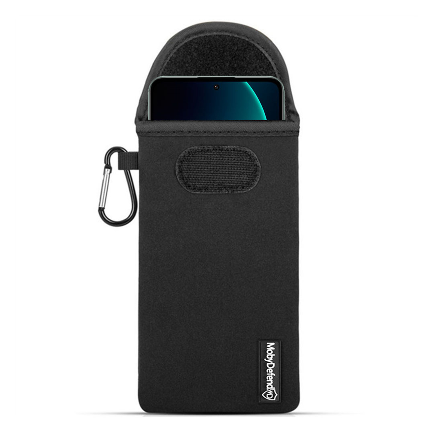 Étui de téléphone noir avec un dessus noir et un mousqueton argenté. Un téléphone est visible à l'intérieur de l'étui.